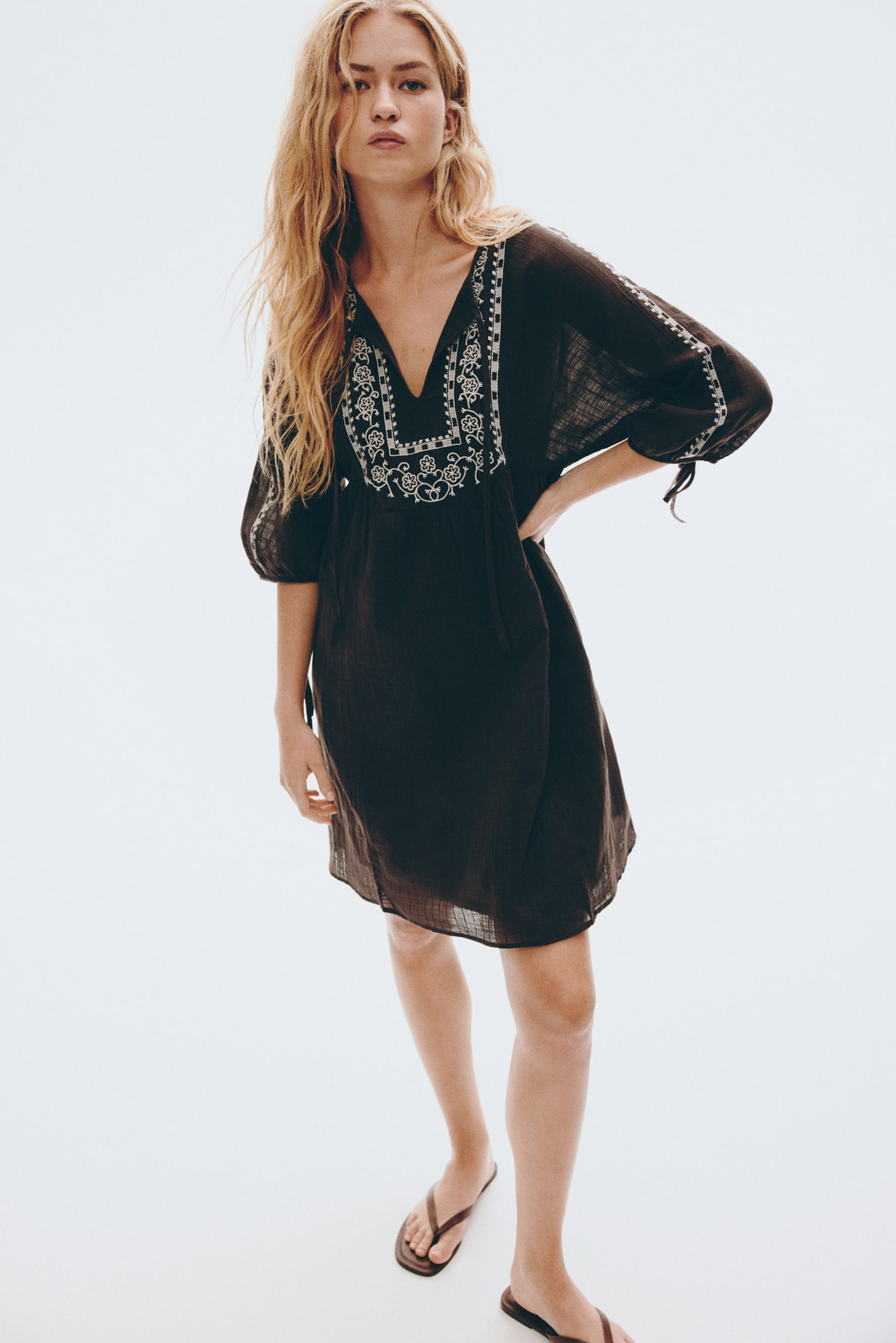 Embroidered tunic dress - Dark grey/Flowers/Dark brown/Flowers - 4