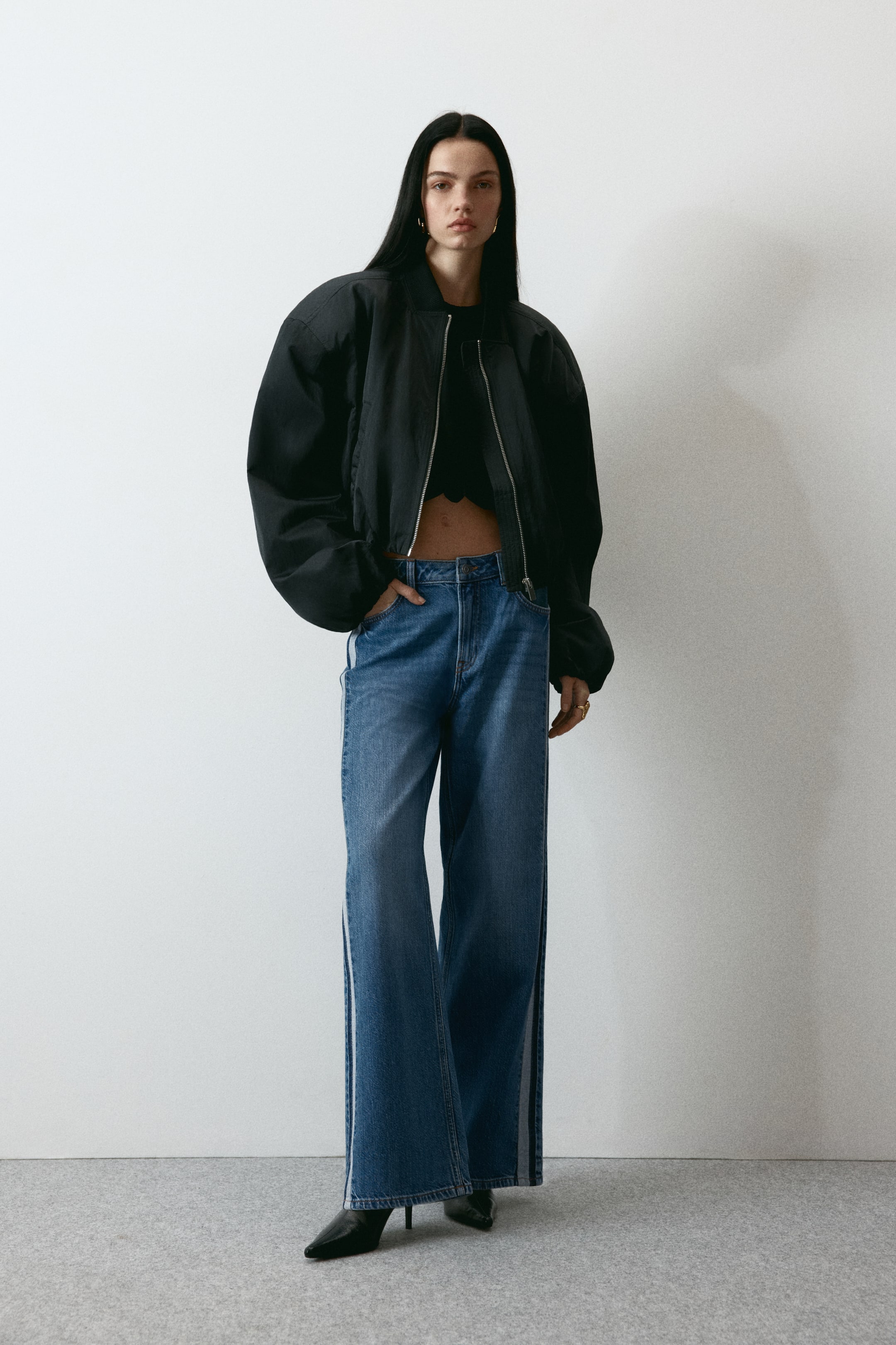 Wide Regular Jeans with Side Stripes