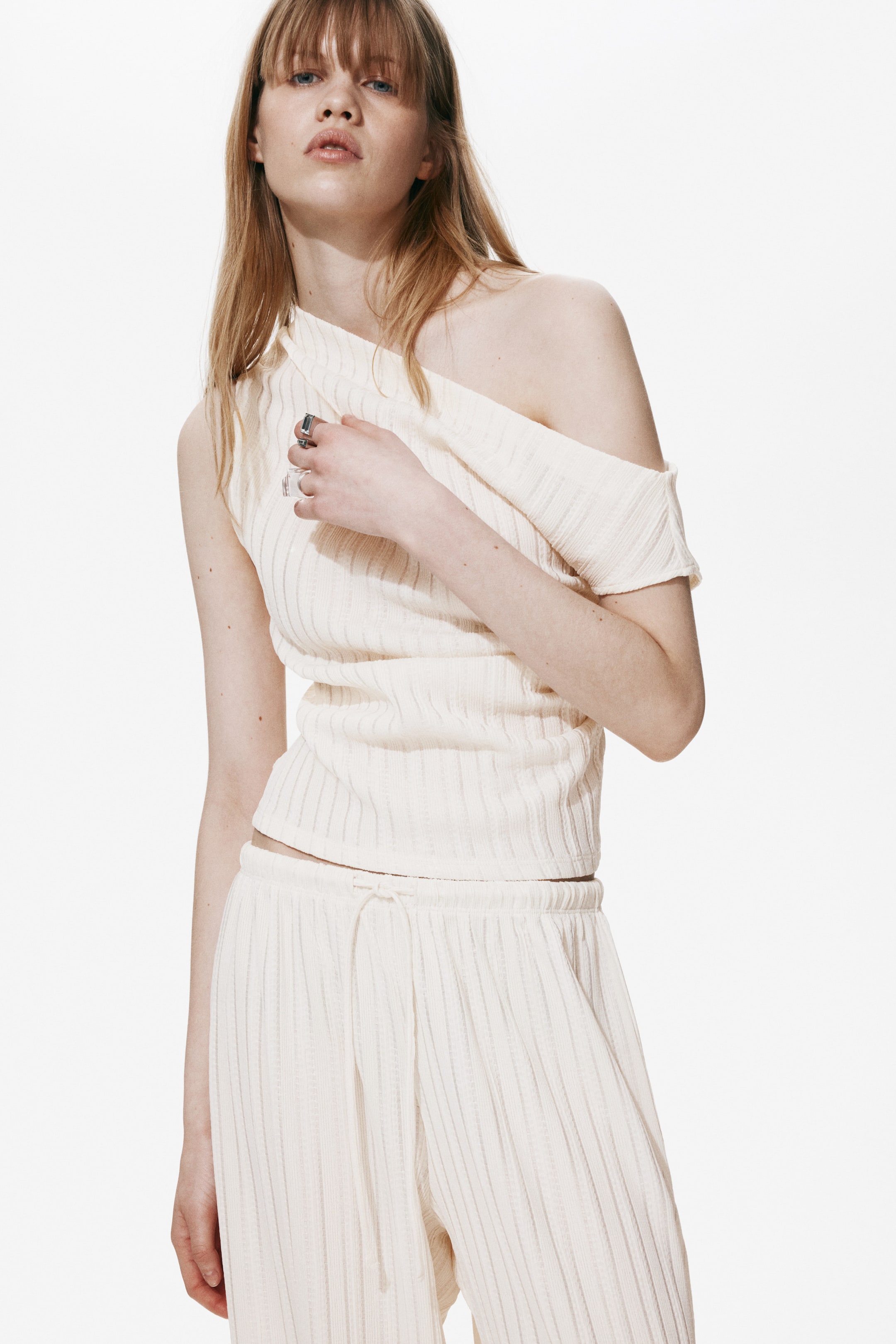 Textured Balloon-Leg Pants