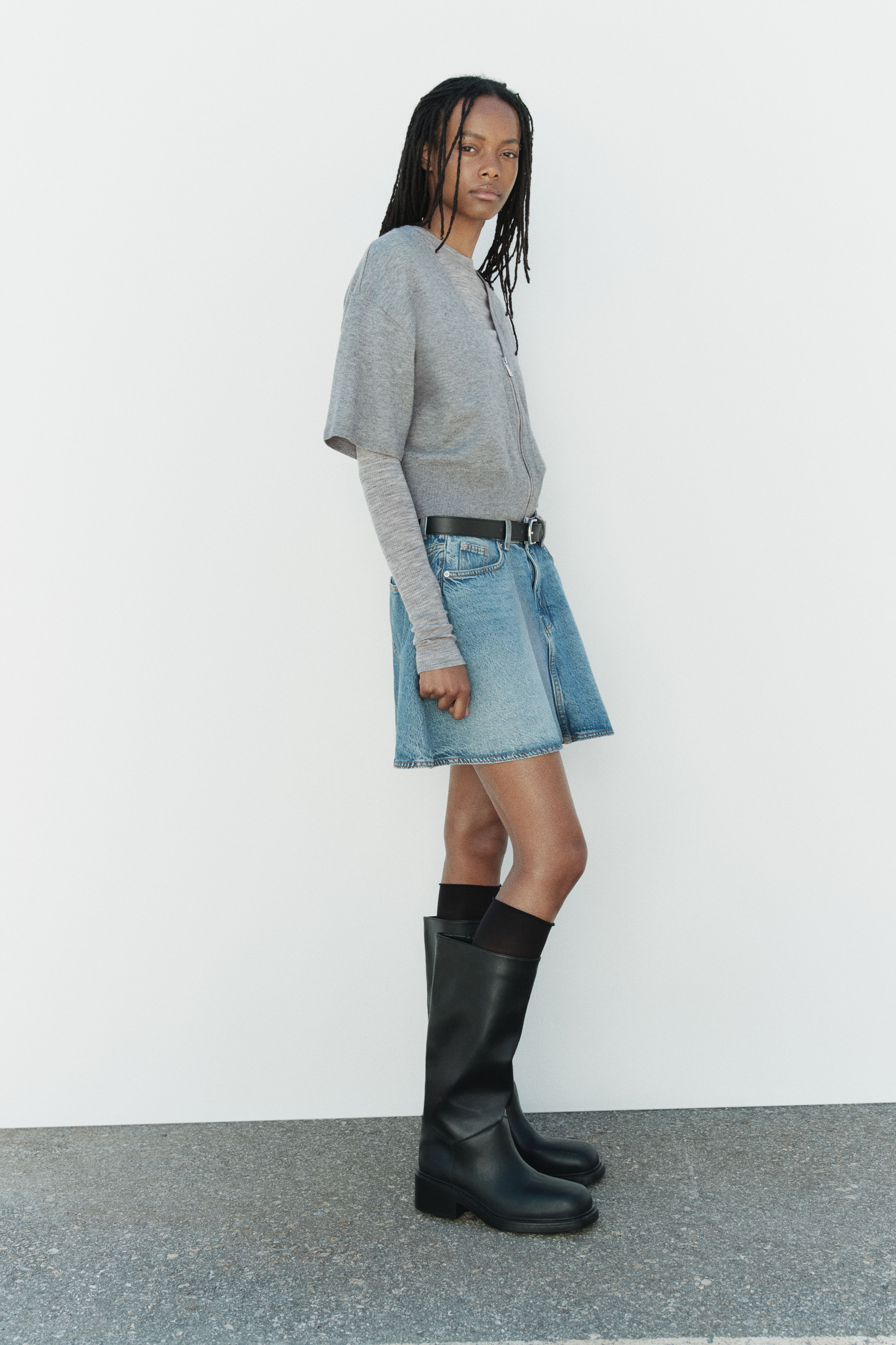 Short-Sleeved Cardigan with Zipper