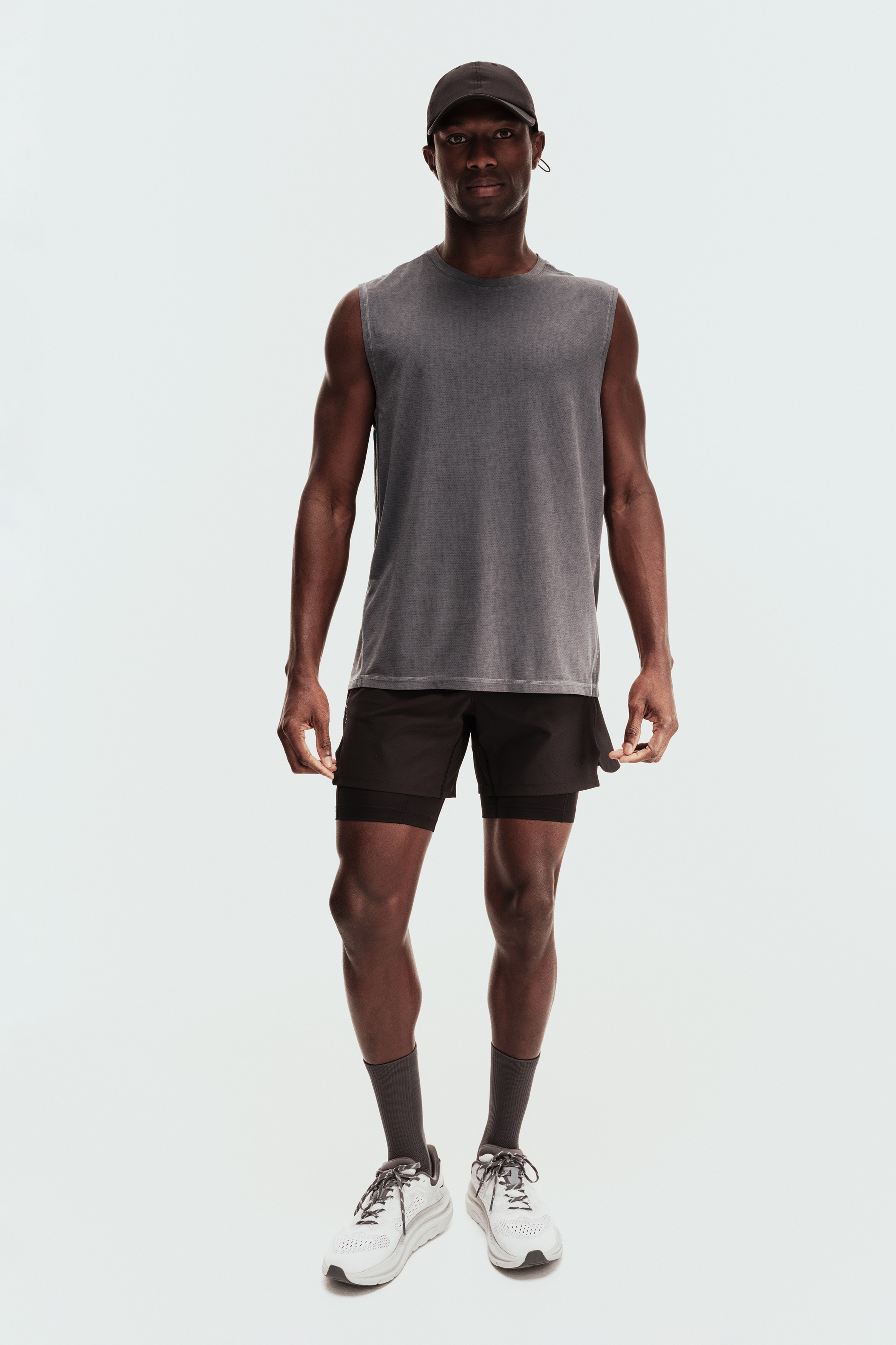 Men's Dark gray Regular-Fit Sports Tank Top with DryMove™ | H&M US