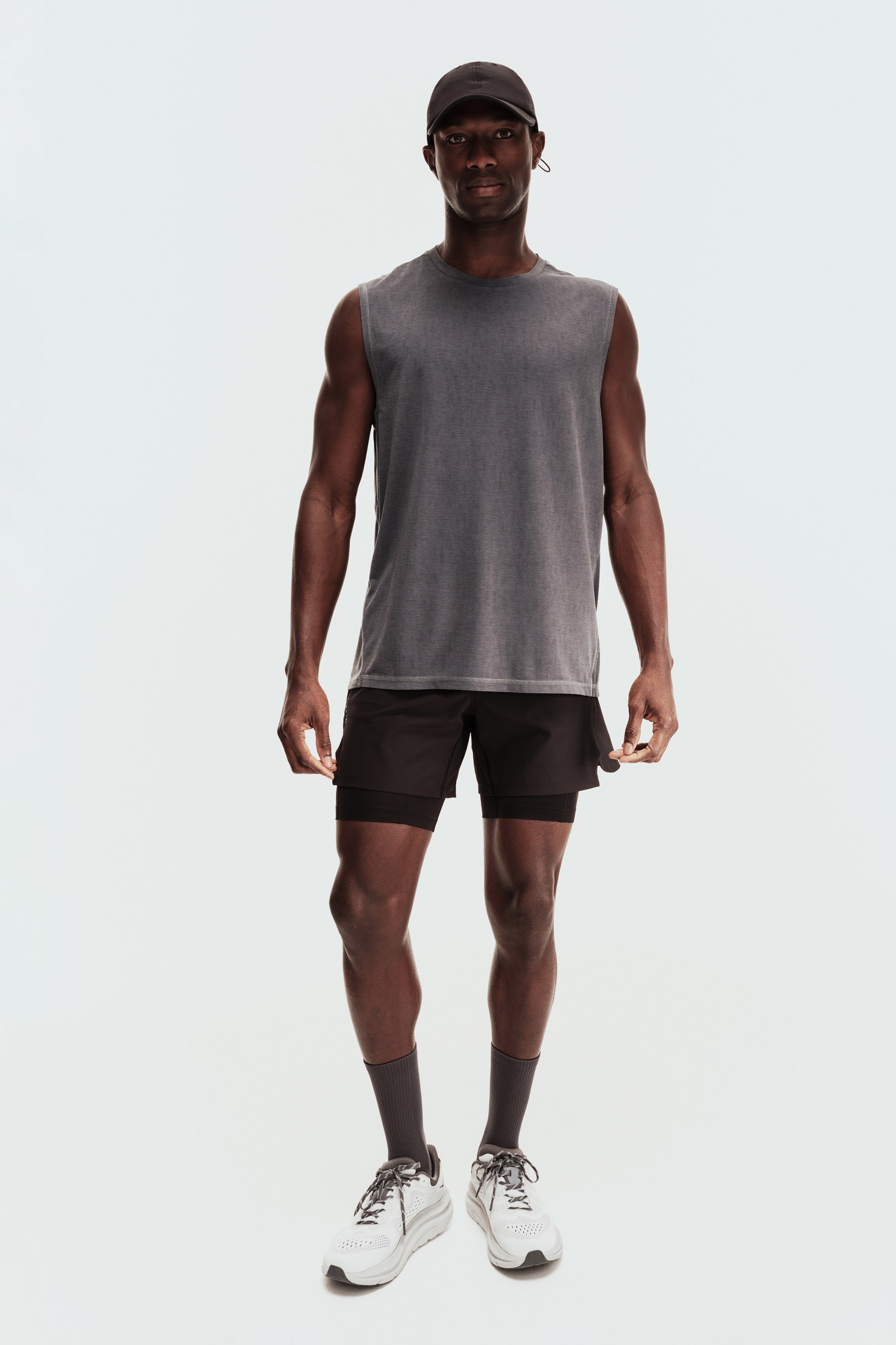 Мужские топы H&M Regular-Fit Sports Tank Top with DryMove™ — фото 8