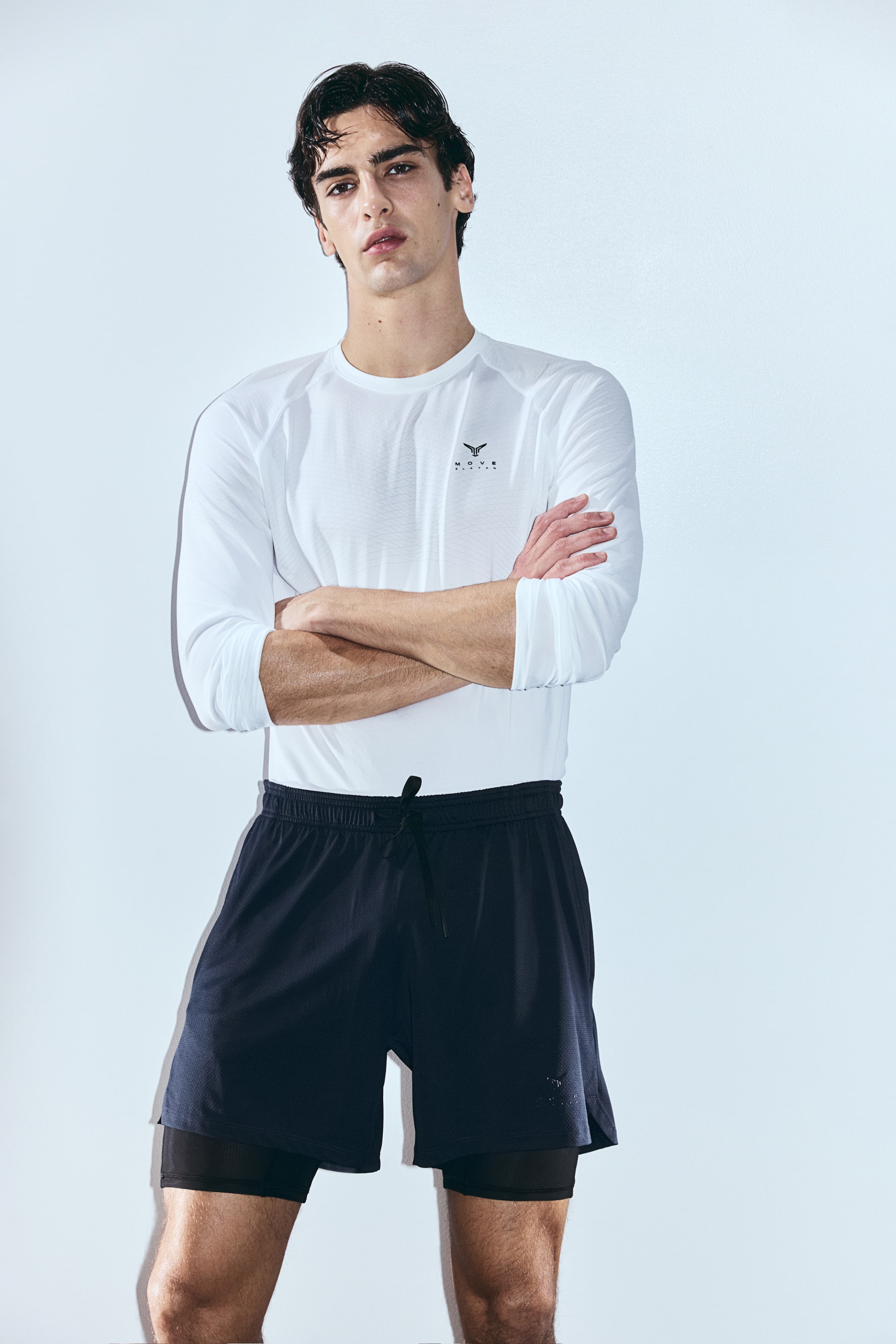 拡大画像を表示: ダブルレイヤースポーツショートパンツ DryMove™ - ネイビーブルー／Move Zlatan - Men | H&M JP 3