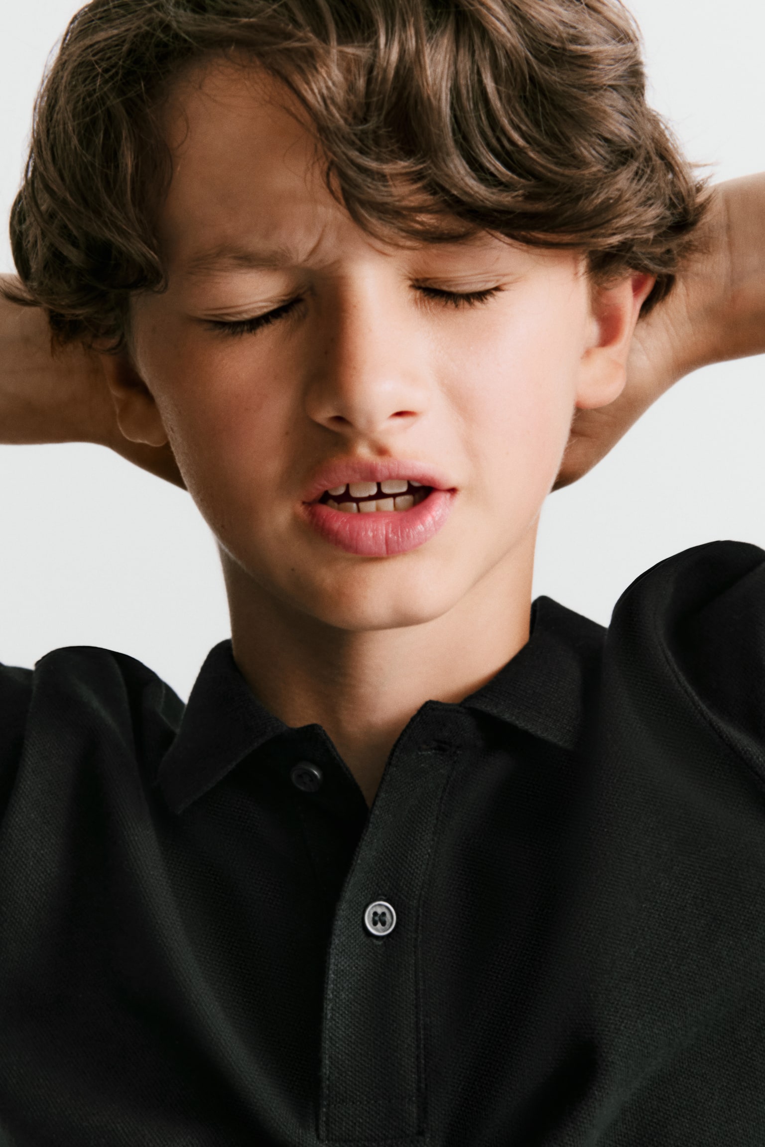 Детское поло H&M Cotton Piqué Polo Shirt, цвет: Чёрный — фото 5