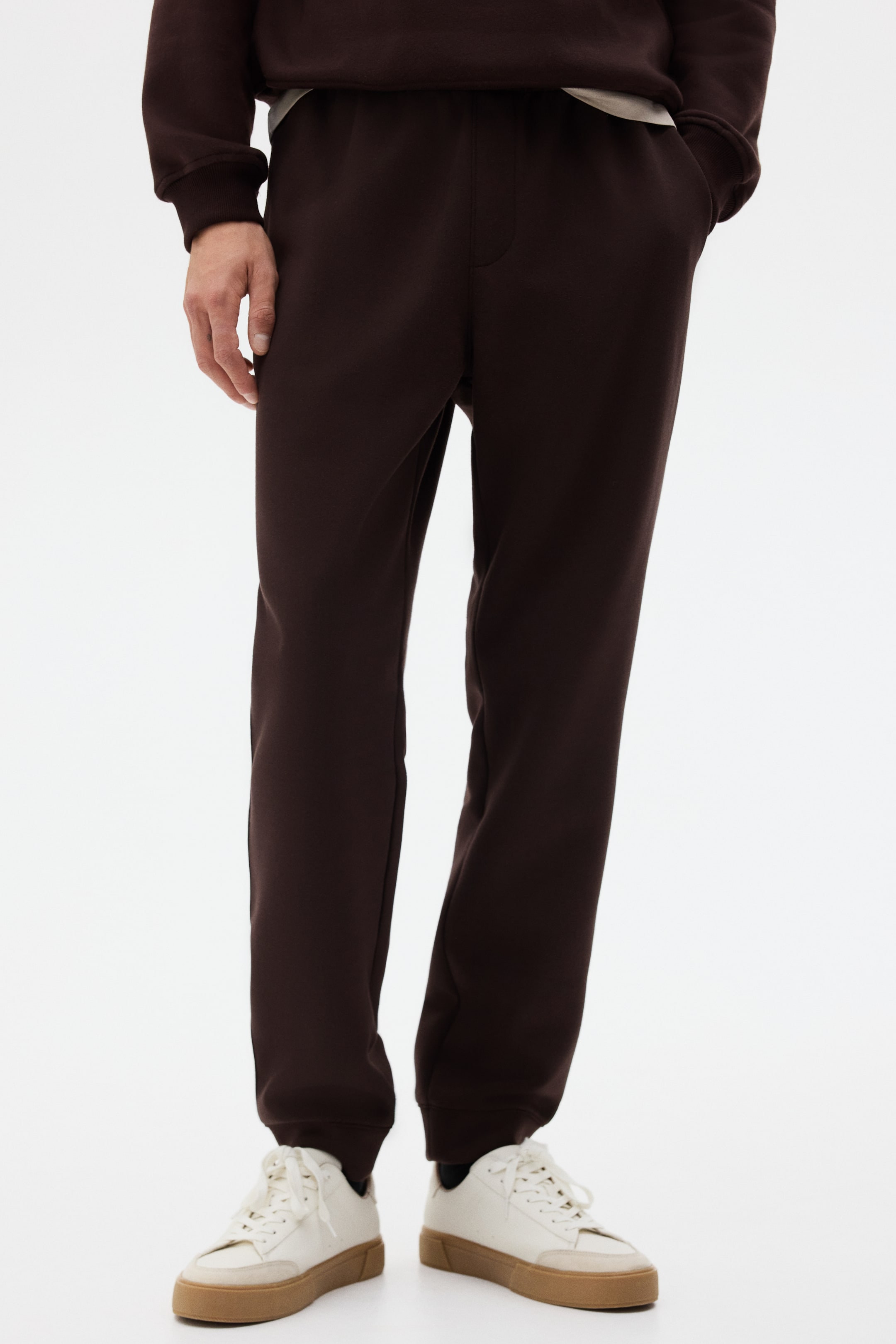 拡大画像を表示: Regular Fit Sweatpants - ダークブラウン - Men | H&M JP 3