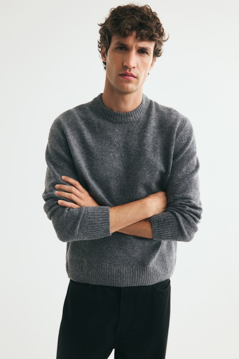 Četkani džemper Regular Fit