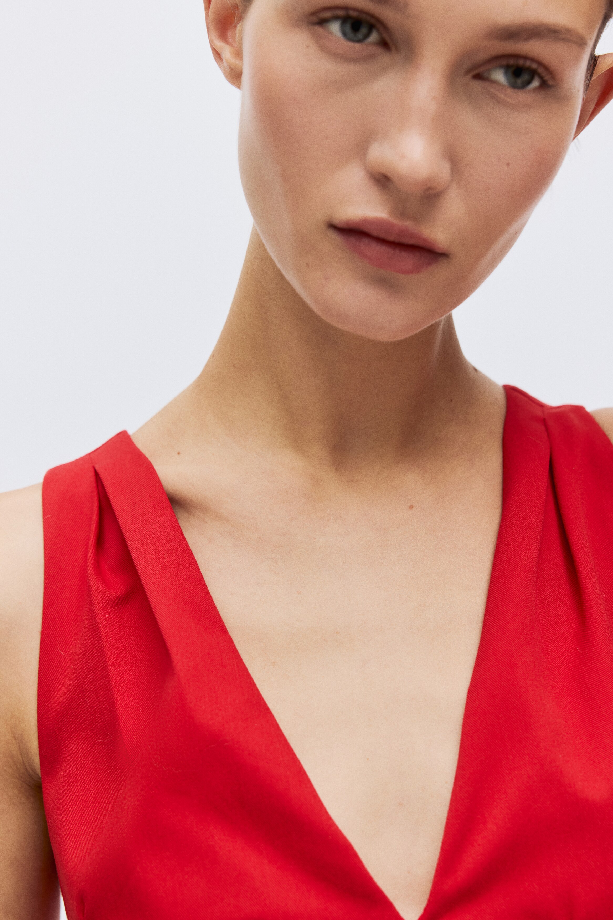 V-neck waisted dress
