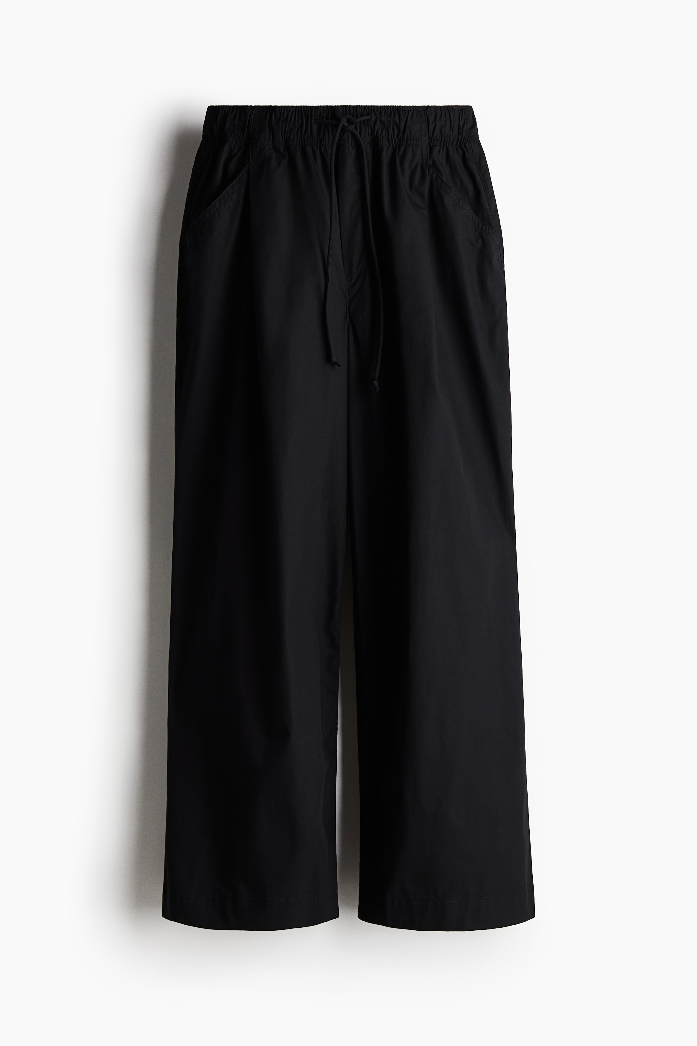 Chino avec cordon de serrageModèle