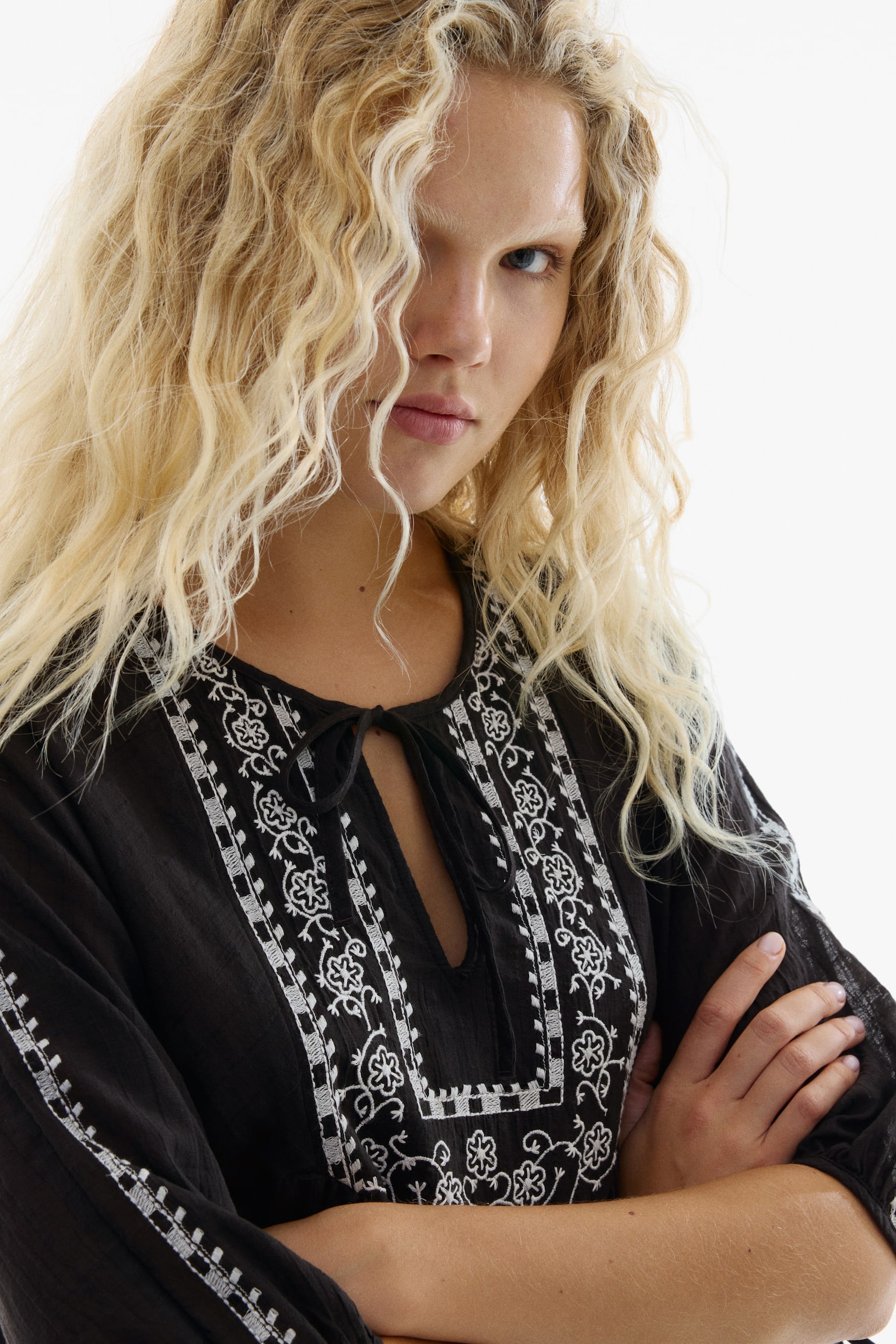 刺繡長衫式洋裝 - 深咖啡色/花朵/深灰色/花朵 - 5