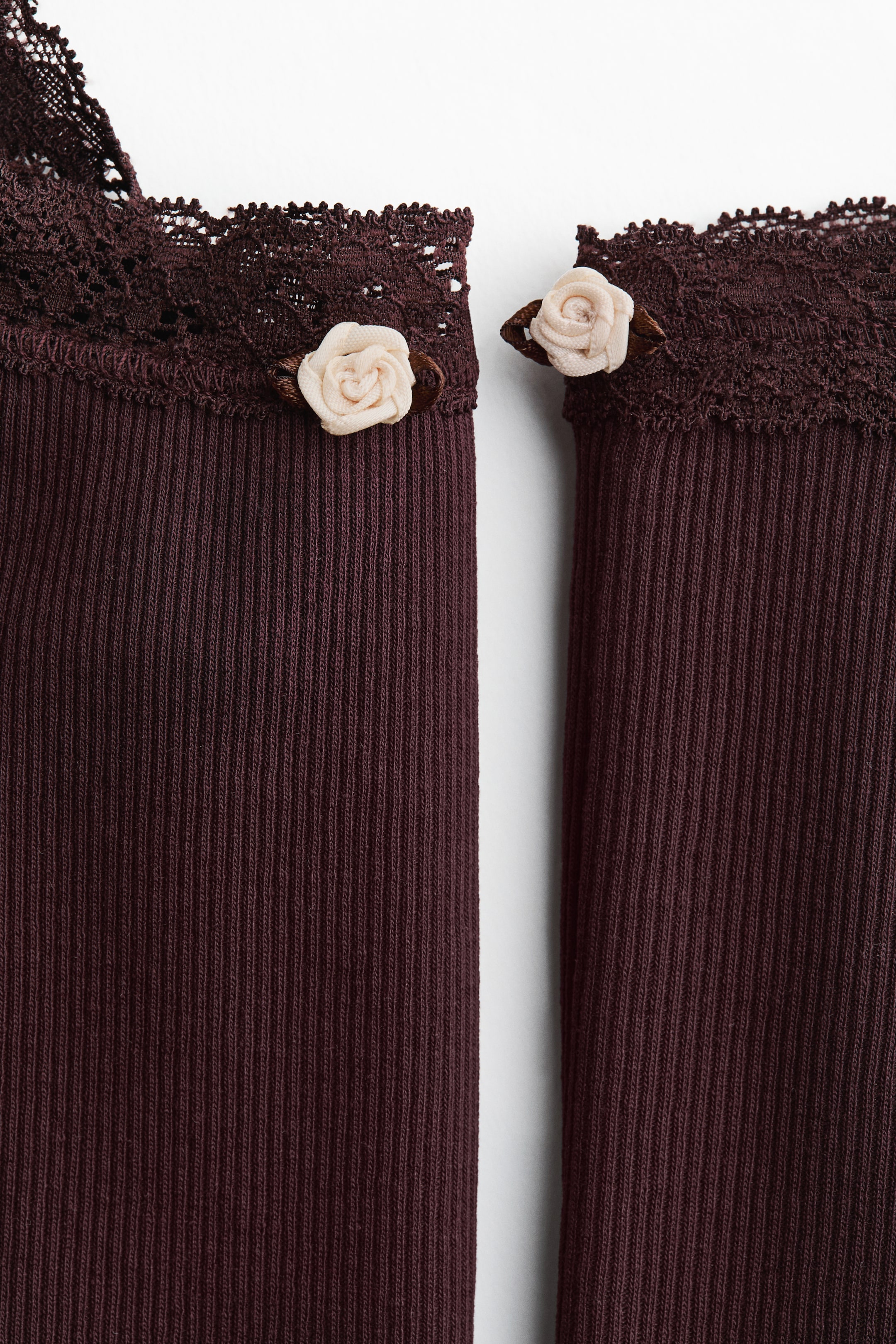 Pyjama côtelé avec dentelle