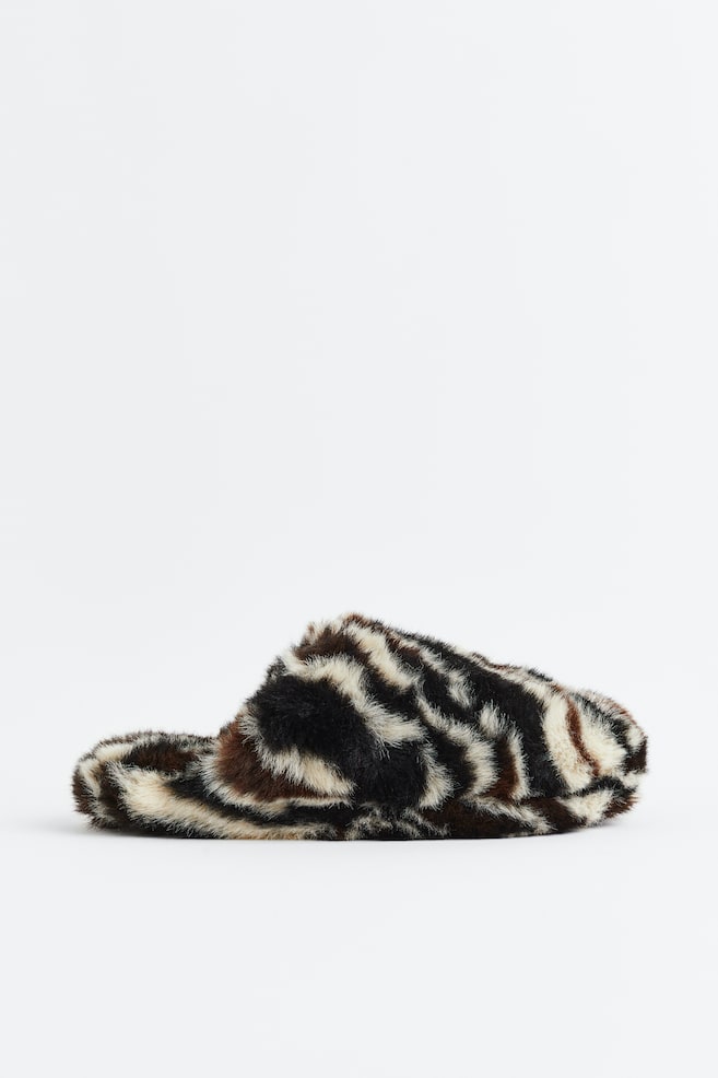 Fluffy slippers - Black/Zebra print/Black - 2