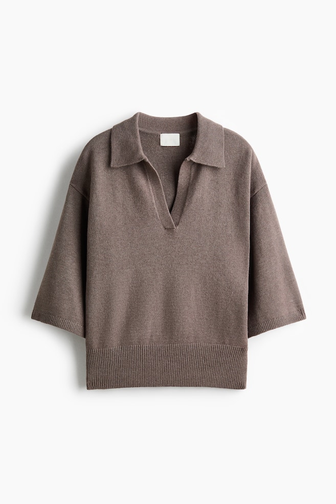 Poloshirt aus Feinstrick - Graubraun/Cremefarben - 1
