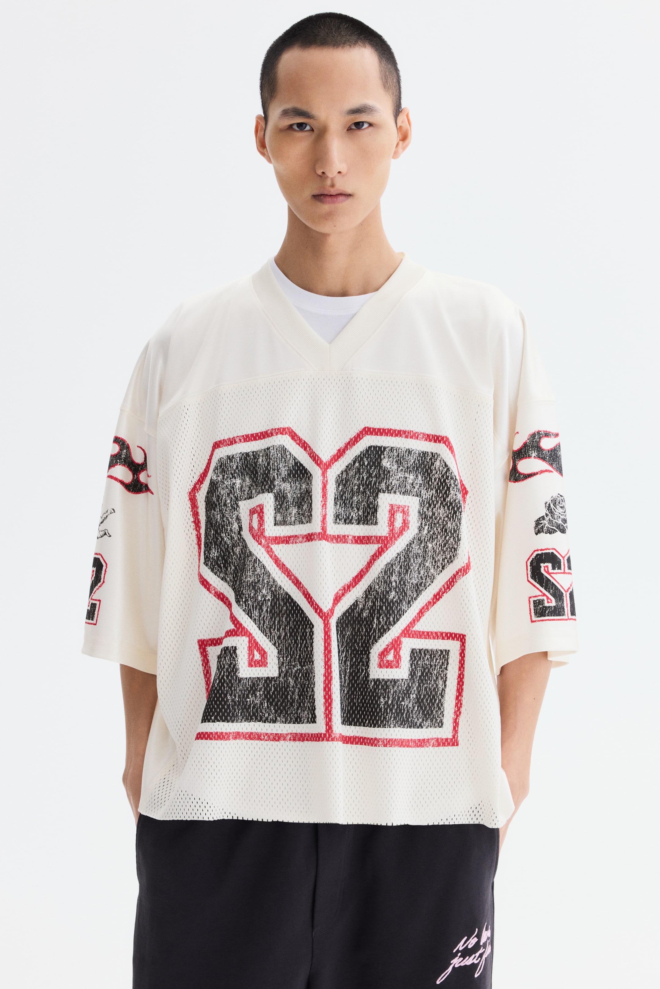 Visualizza immagine più grande: T-shirt in mesh con stampa Oversize Fit - Bianco/22 - UOMO | H&M IT 1