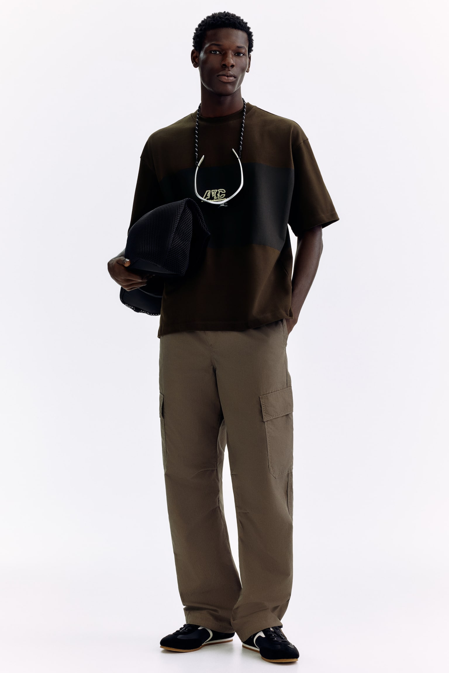 Áo thun in hình Oversized Fit - Màu nâu đậm/Runners Club - 3