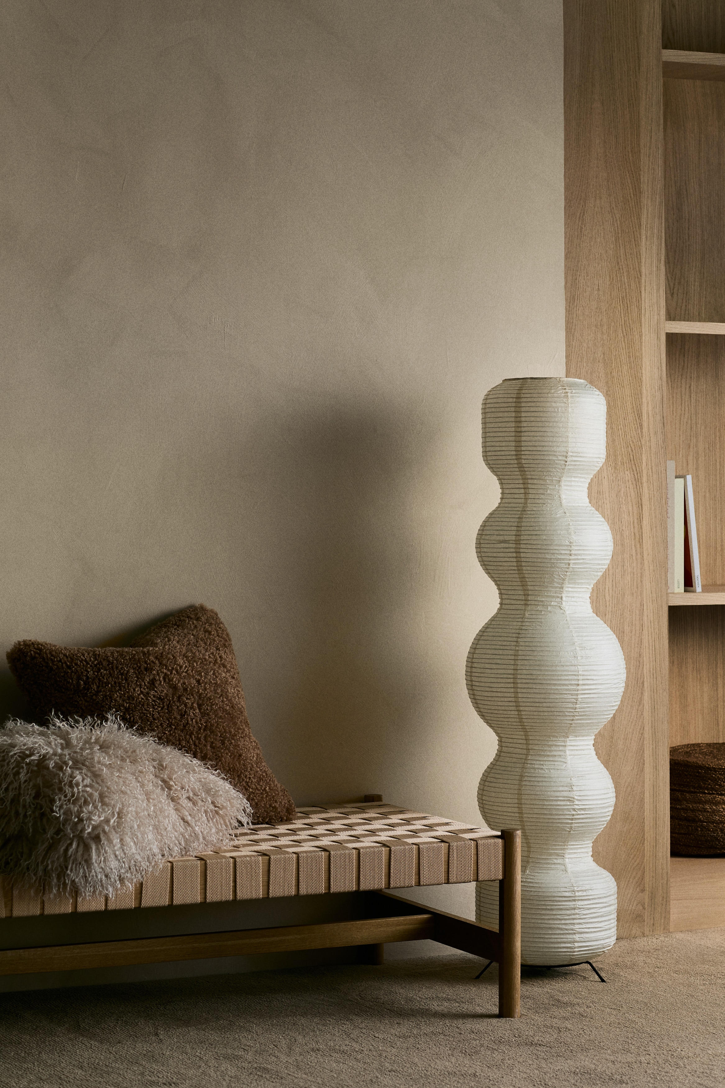 Stehleuchte aus Reispapier - Hellbeige