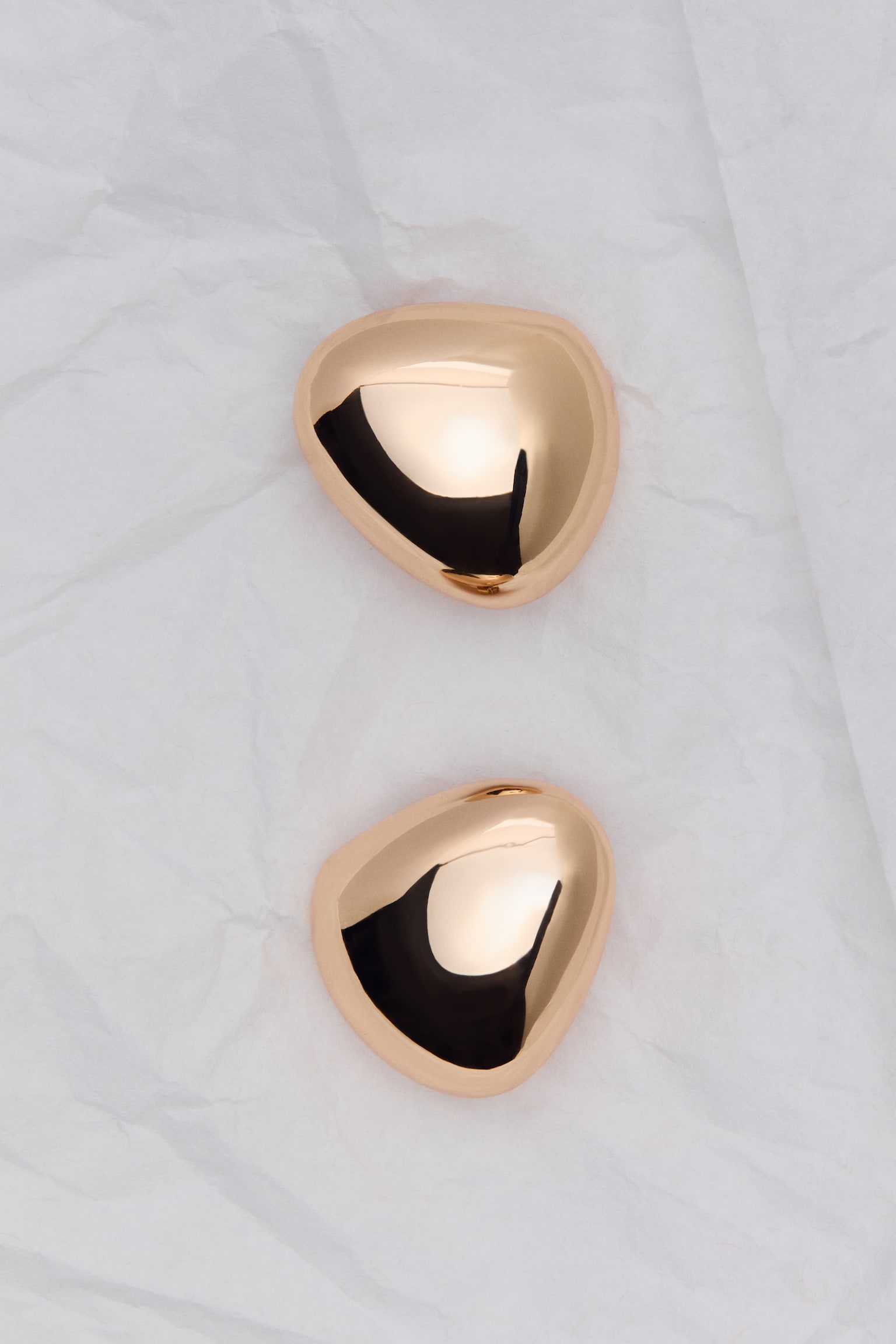 Stud earrings - Gold-coloured - 1