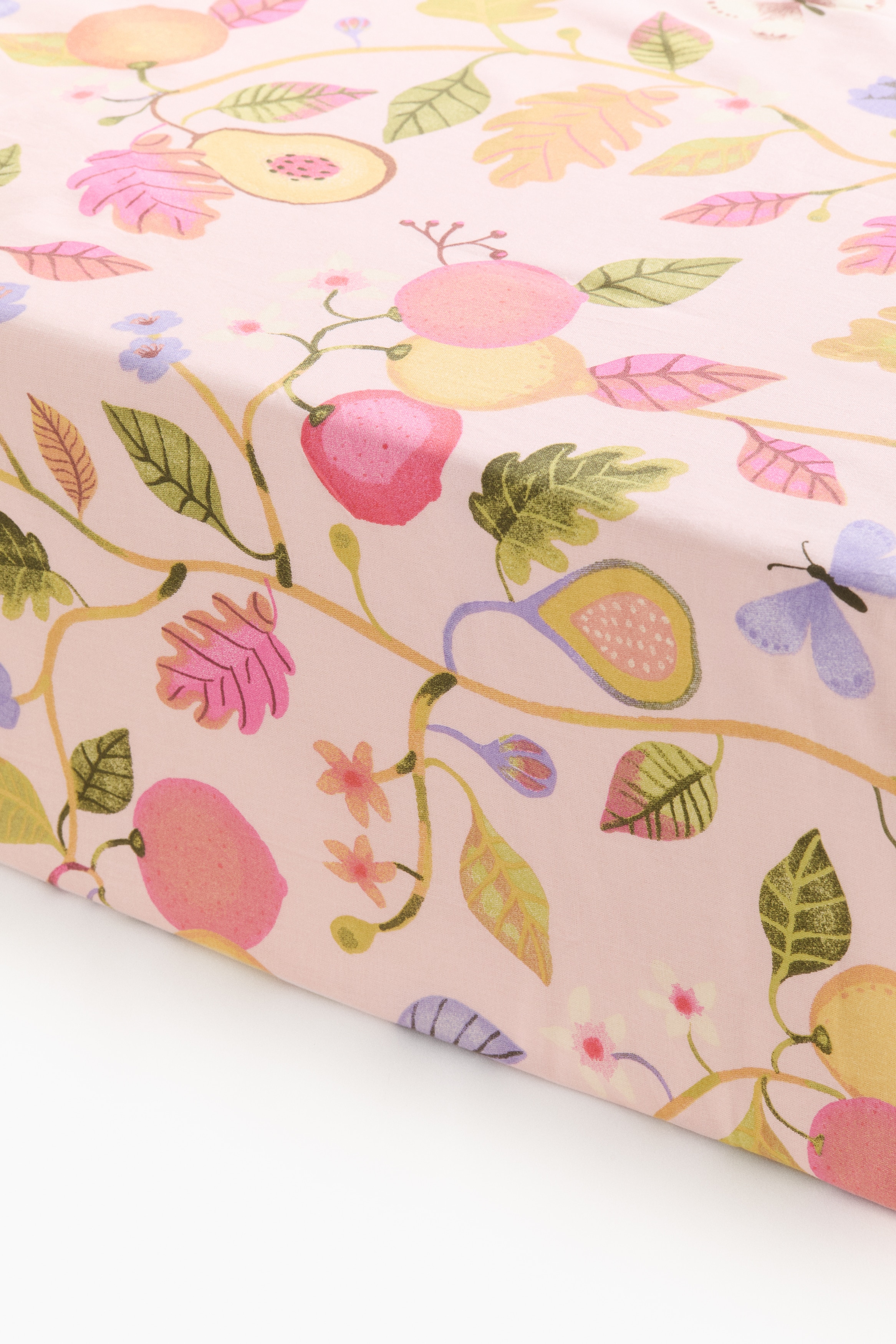 Patterned Cotton Fitted Sheet - Pink/fruit/Light yellow/oranges/White/hearts/Light beige/dinosaurs/Light green/vehicles/White/dotted/Green/dinosaurs/Green/clover