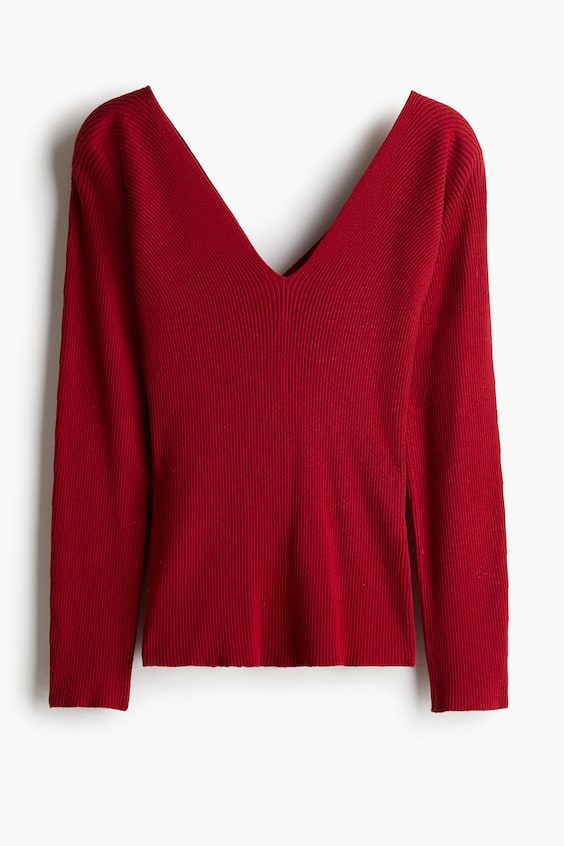 Ribbstickad tröja med V-ringning