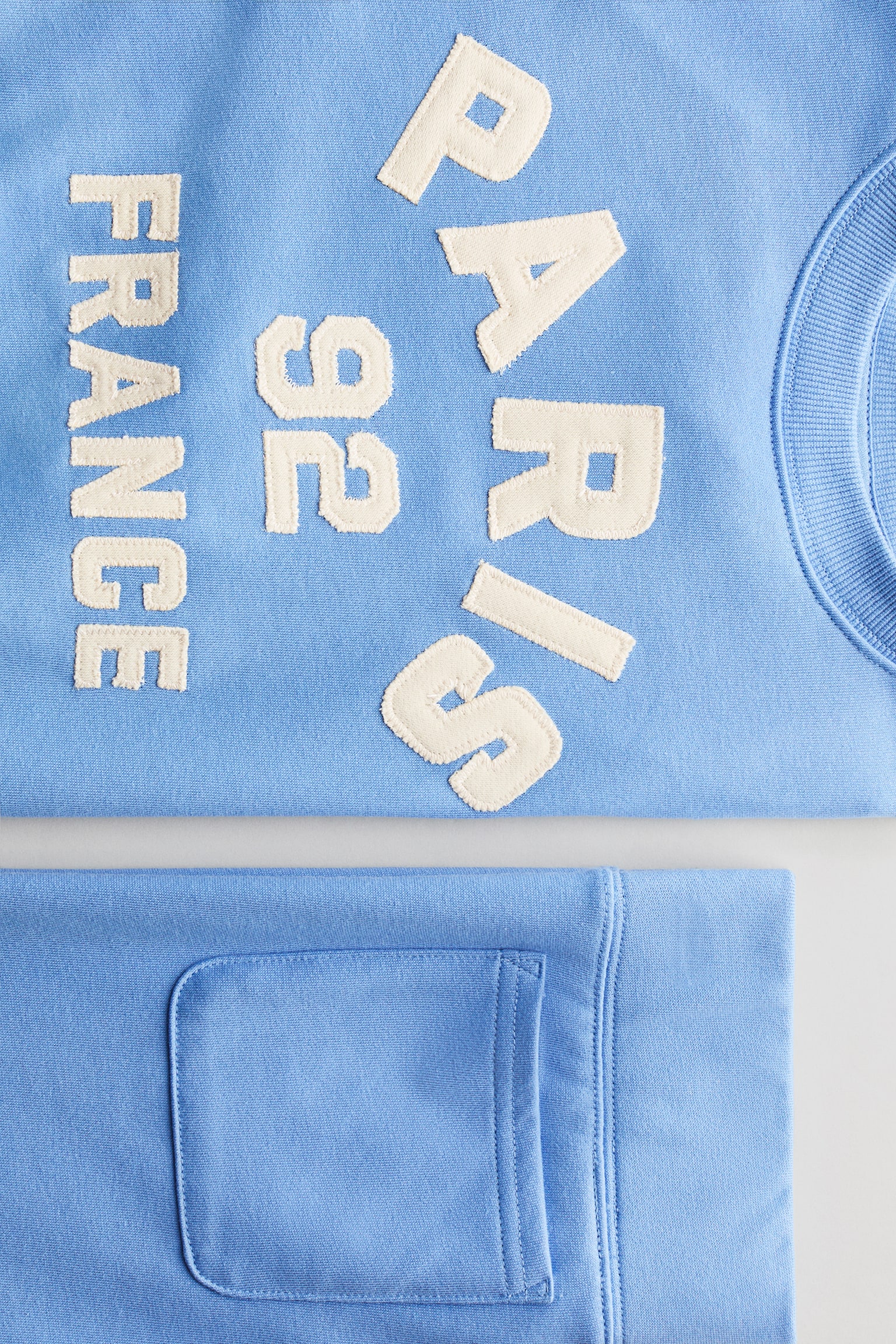 2-piece sweatshirt and joggers set - Blue/Paris/Navy blue/California/Light pink/Bow - 3