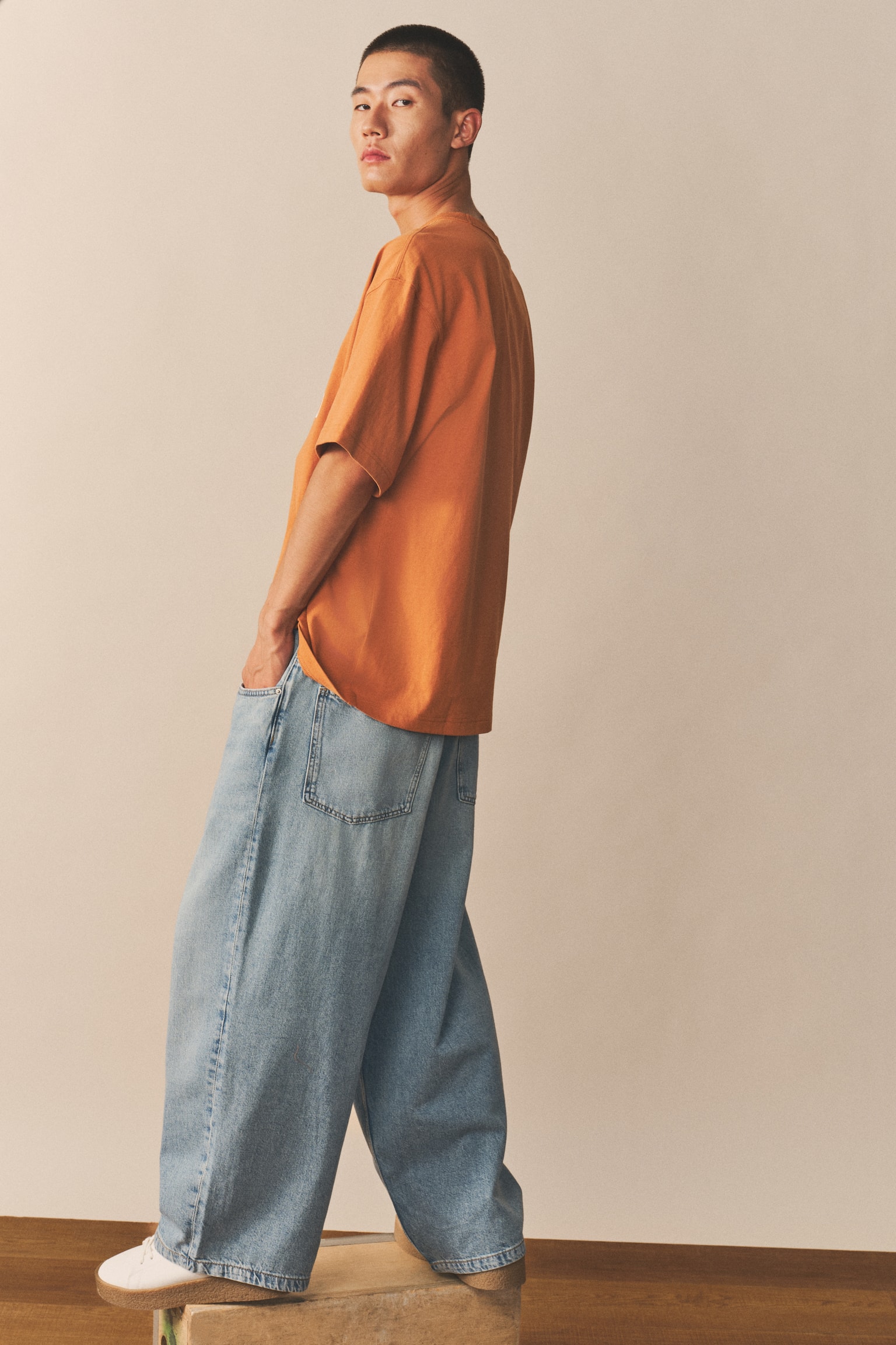 Áo thun Loose Fit - Màu cam/Make Your Move - 5