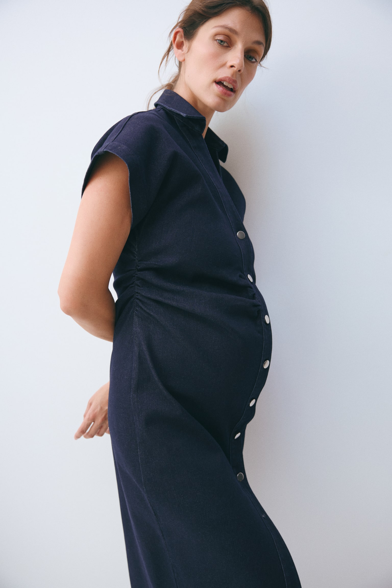 MAMA Short-sleeved denim dress - Dark denim blue - 3