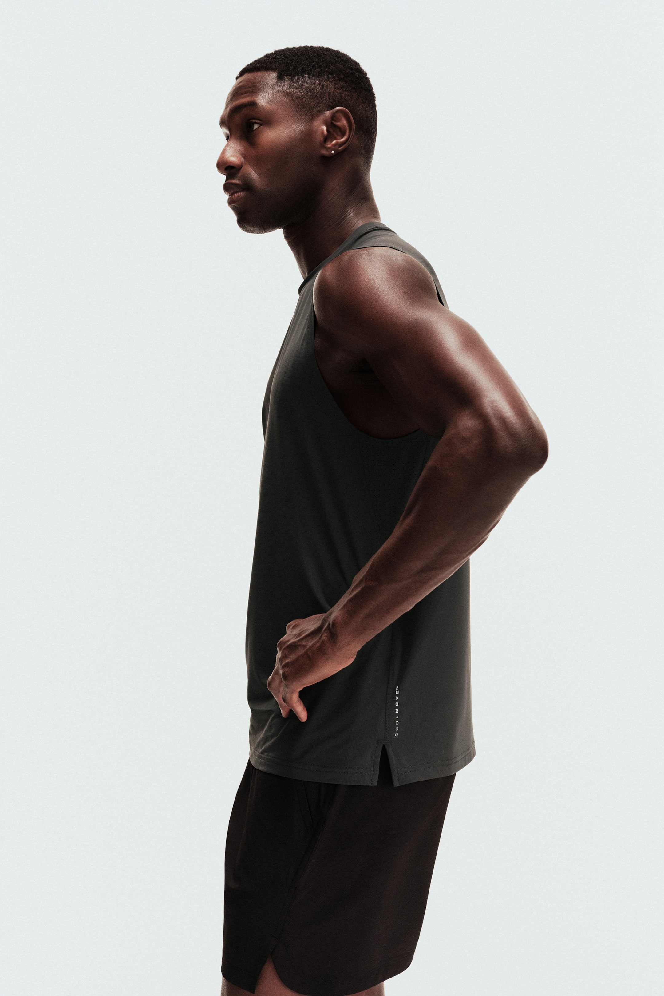 Muscle Fit Sports Tank Top with CoolMove™