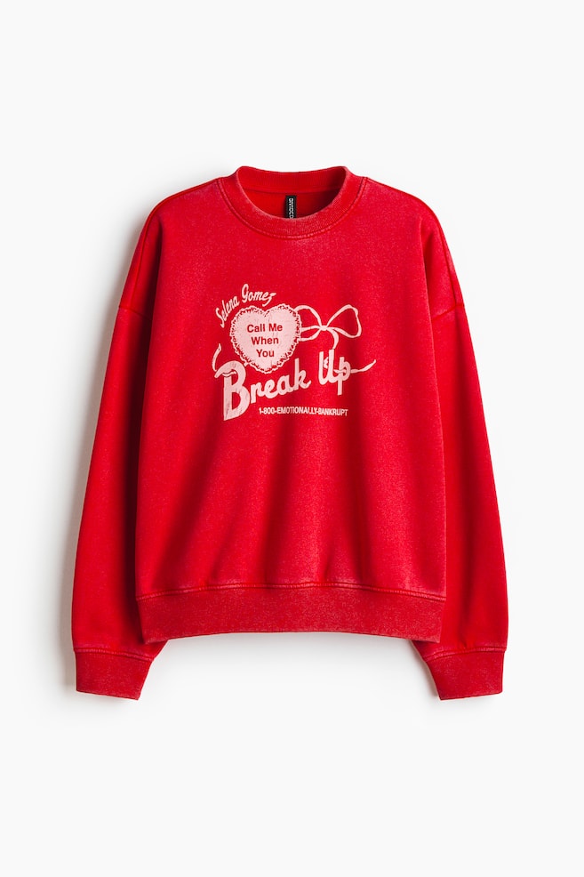 Sweatshirt with Motif - Red/Selena Gomez - 1