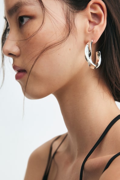 フープピアス
