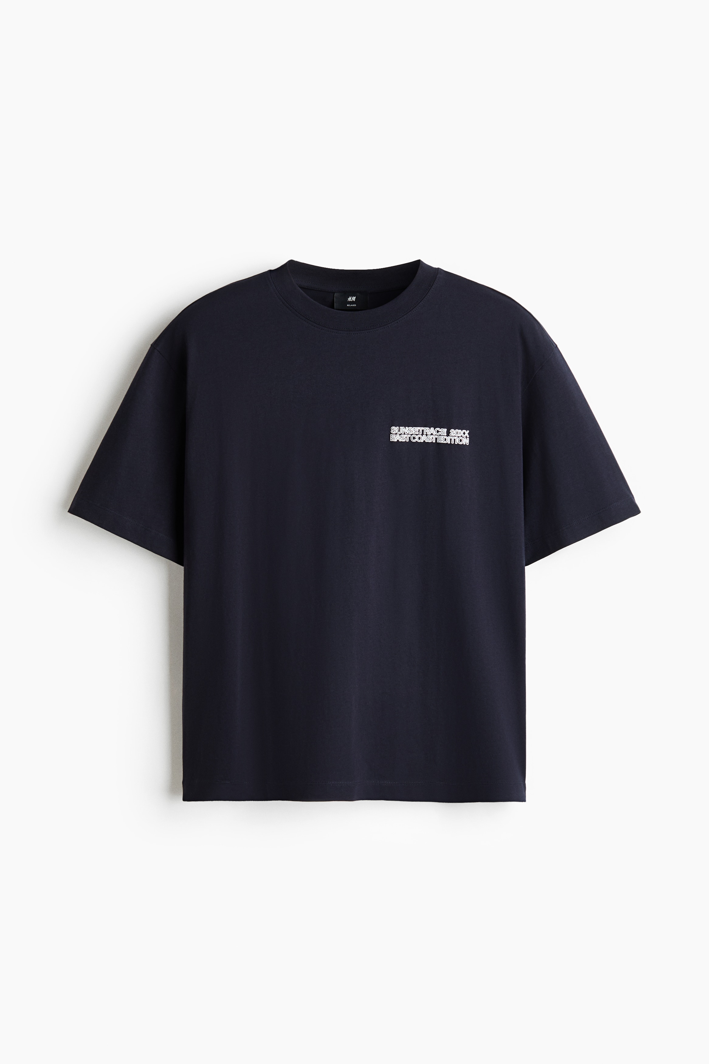 Bedrucktes T-Shirt in Relaxed Fit - Marineblau/Sunset Race/Blassgelb/Sports Club/Hellblau/1992/Weiss/Track Unit TRK/Dunkelblau/St Ives Hotel/Graumeliert/Sport gear 86