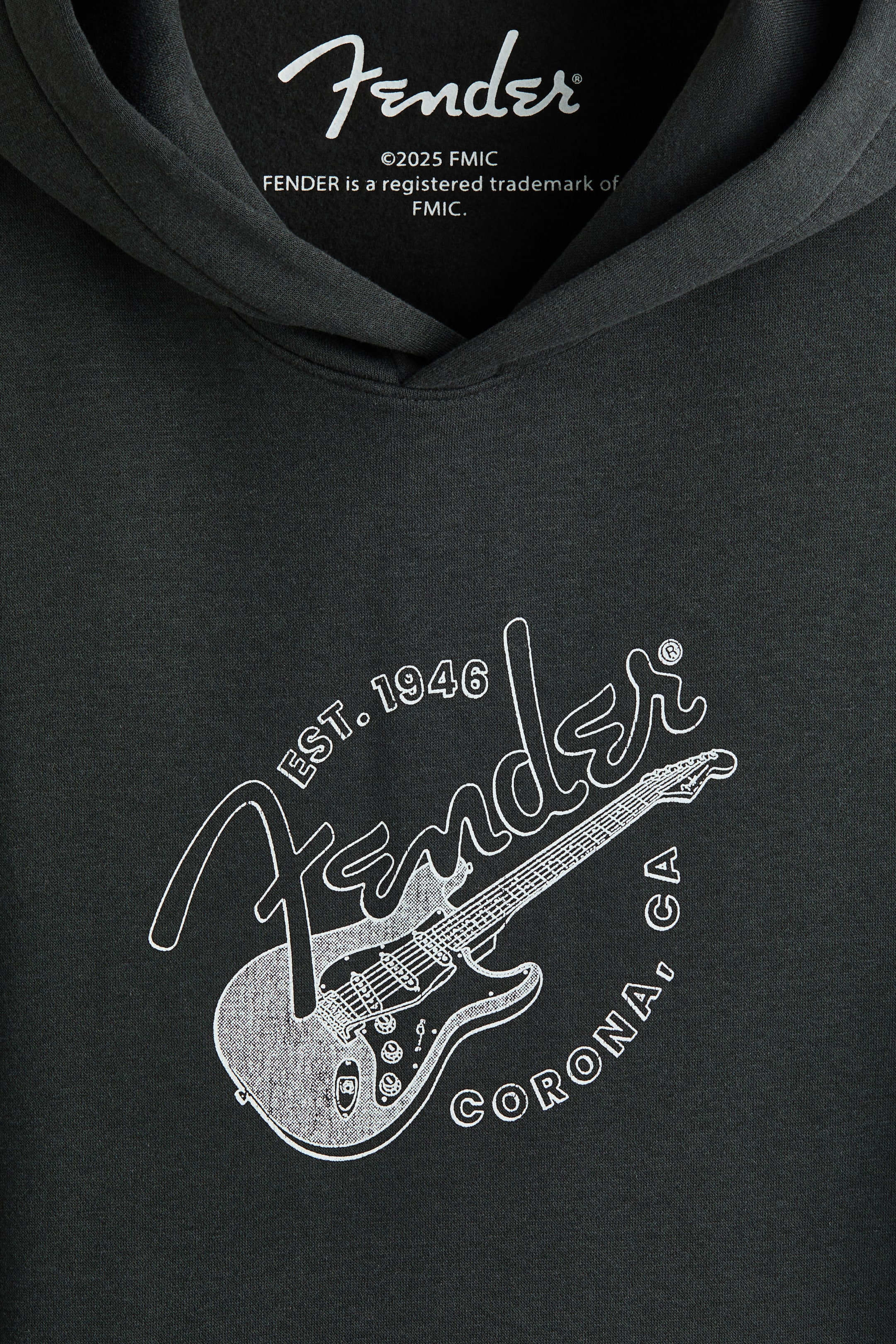 Visa större bild: Huvtröja med tryck Loose Fit - Black/Fender - HERR | H&M FI 2