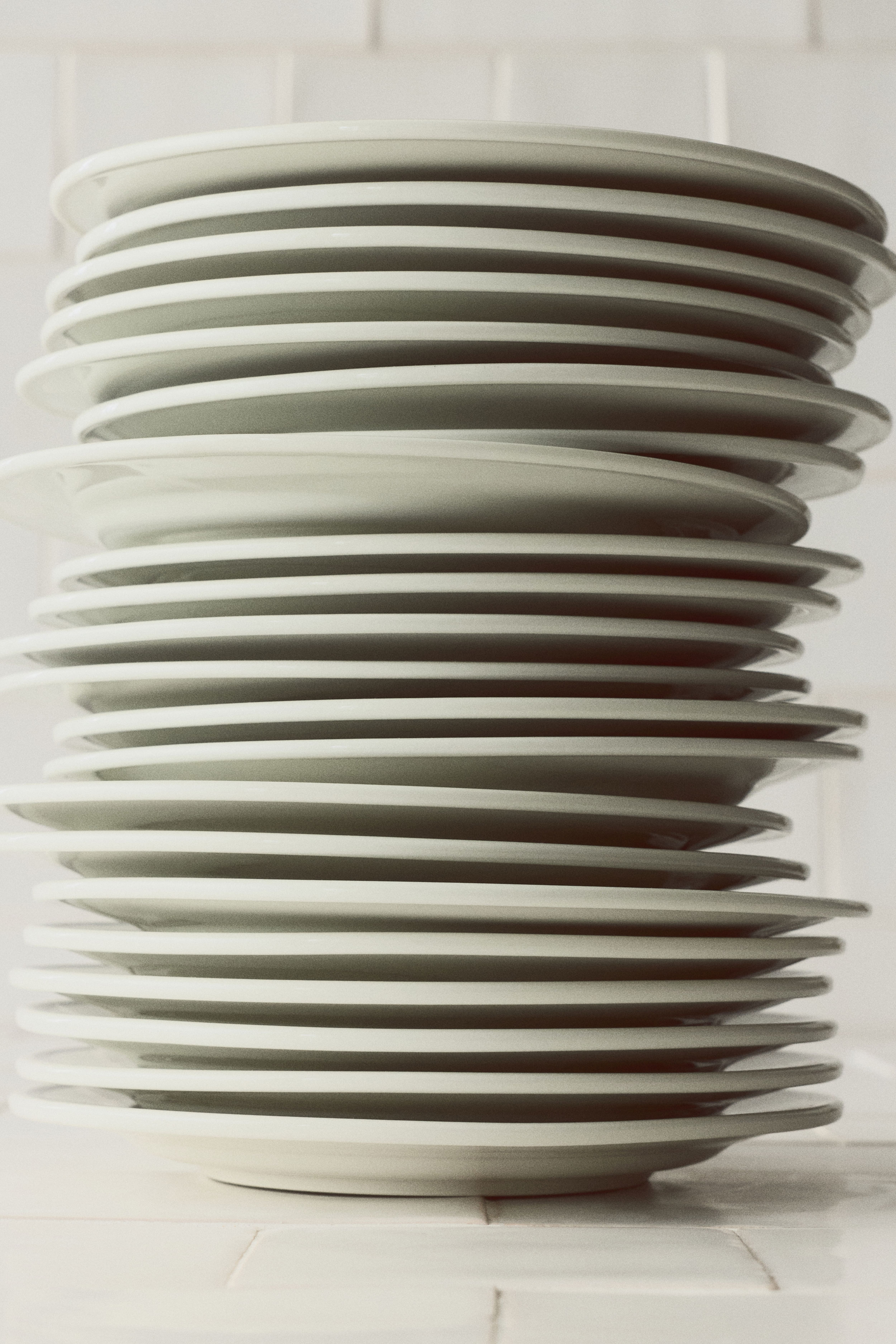 Assiette moyenne en porcelaine