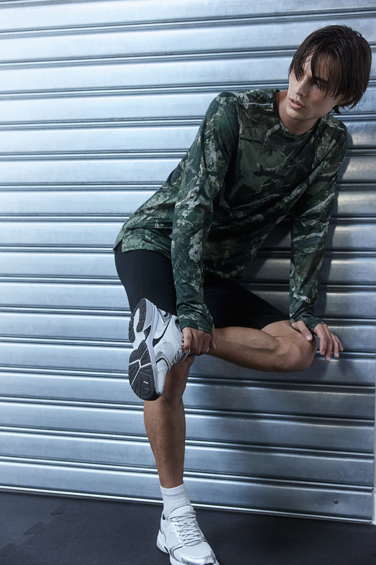 Regular Fit Lightweight running top in DryMove™ - Dark green/Patterned/Black - 3