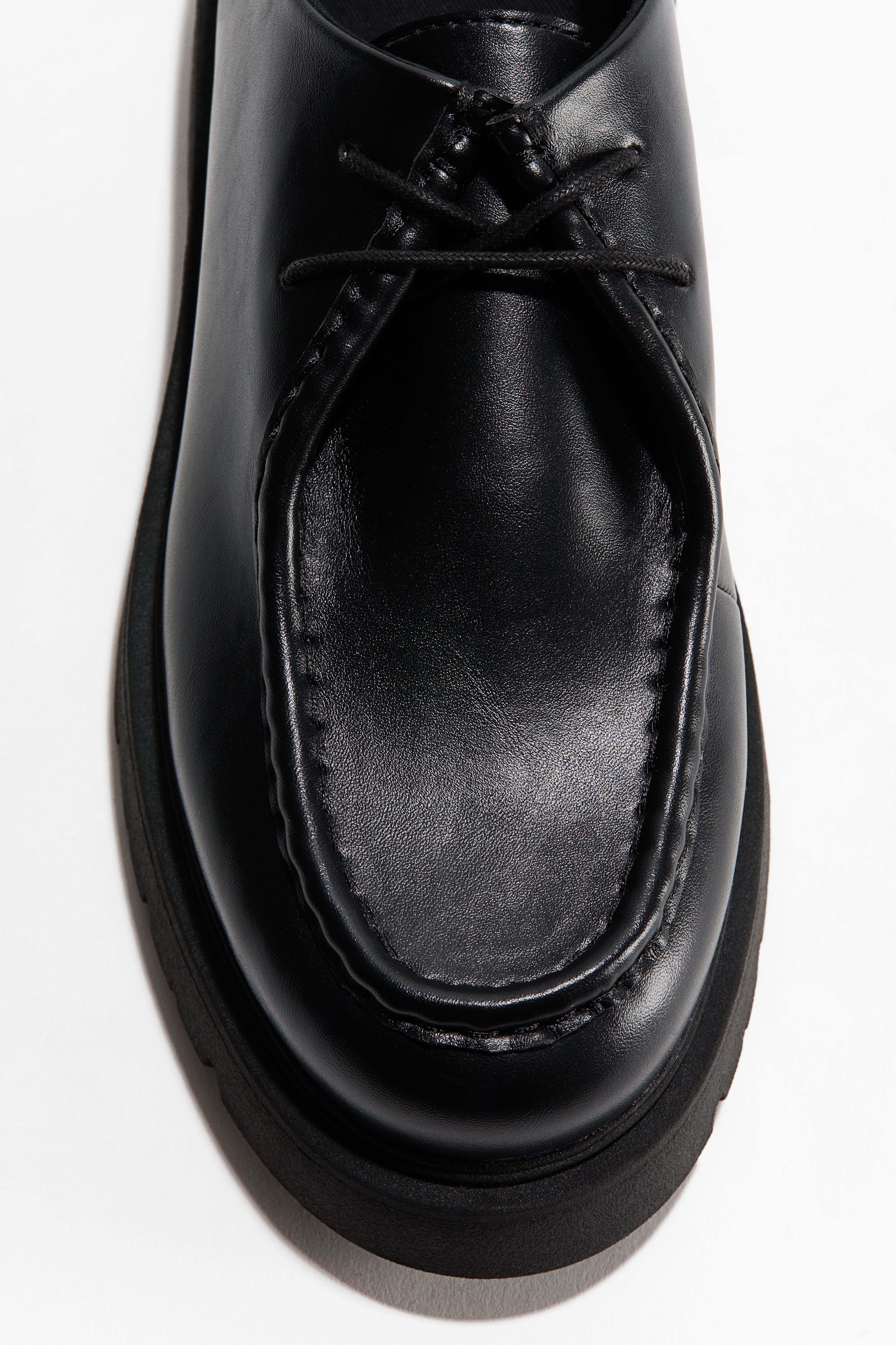 Blucher shoes