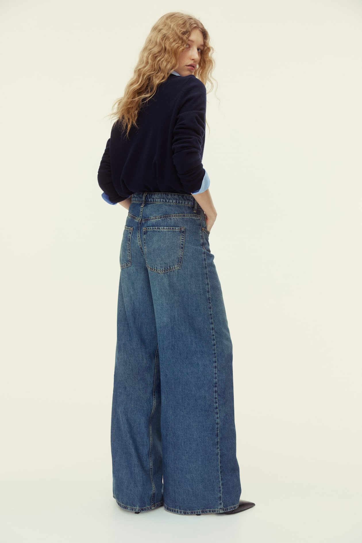 Wide High Waist Jeans - image 5