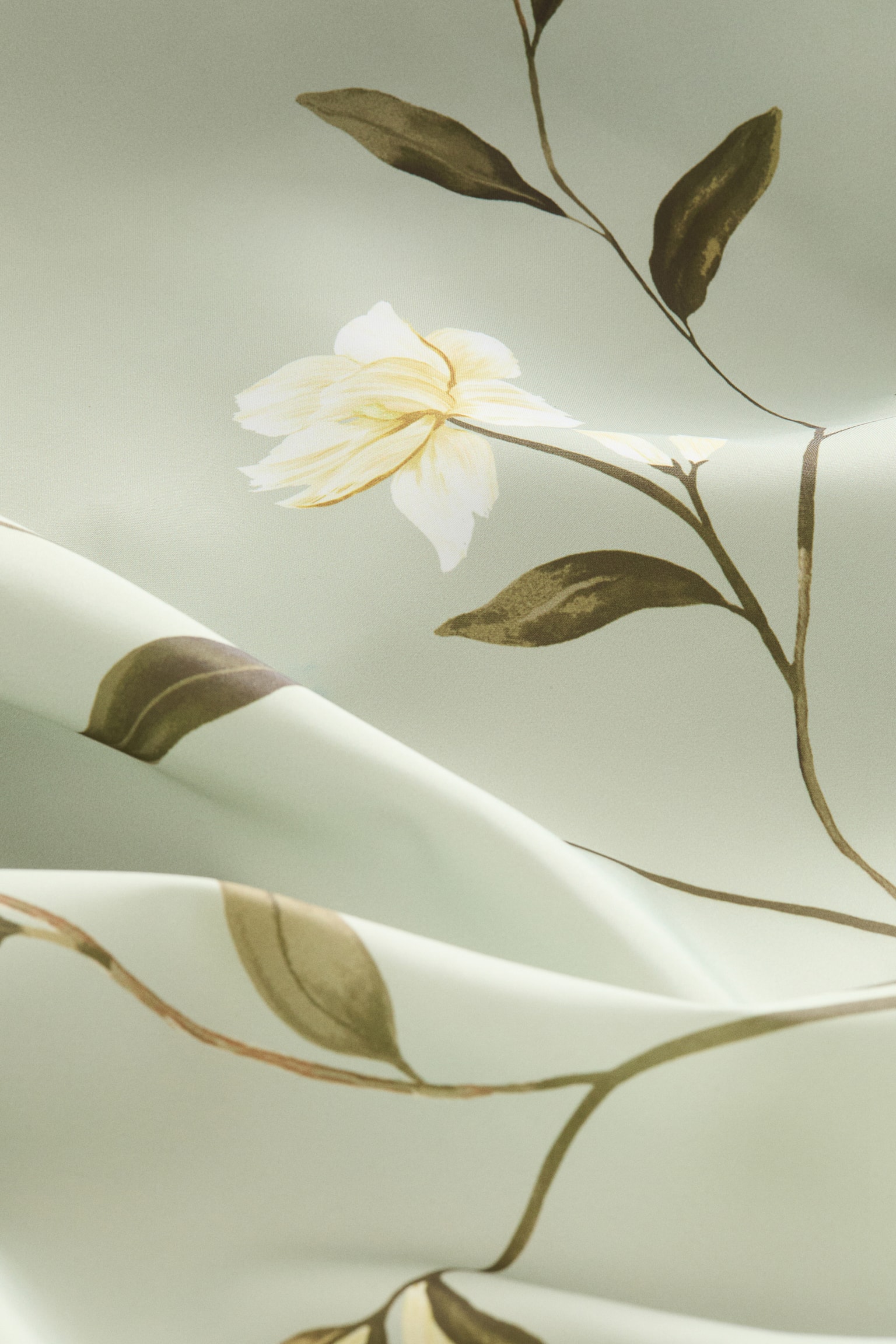 Floral shower curtain - Light green/Floral/White/Floral - 2