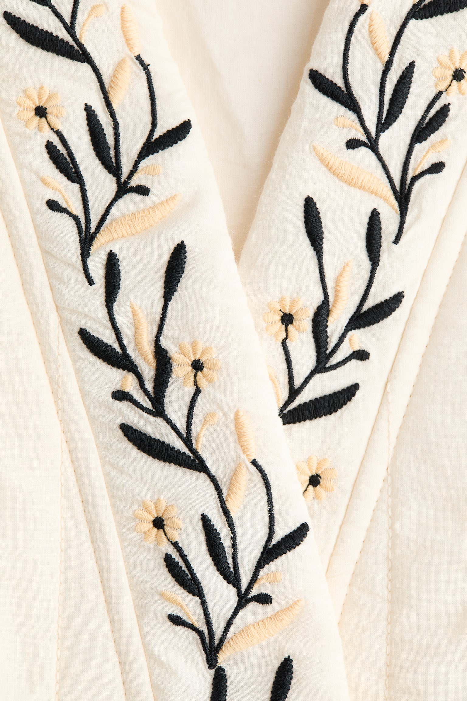 Embroidered gilet - Cream - 6