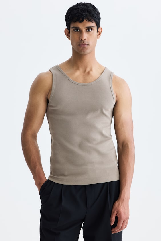 Prążkowana koszulka Slim Fit