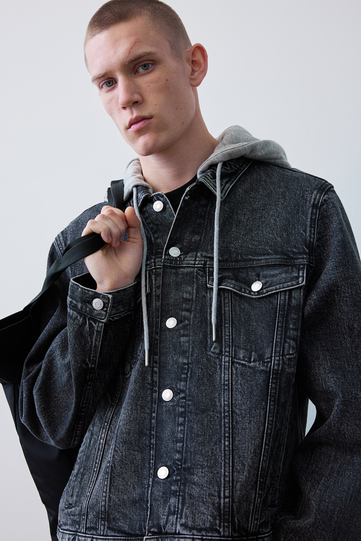 Slim Fit Hooded denim jacket - Denim black/Light denim blue - 1