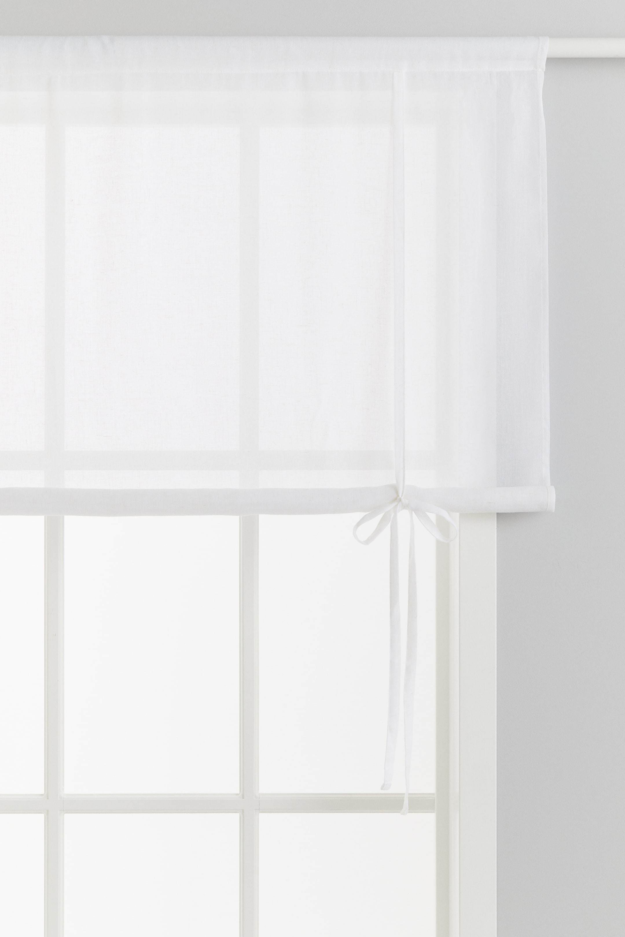 Sheer Roll-up Curtain