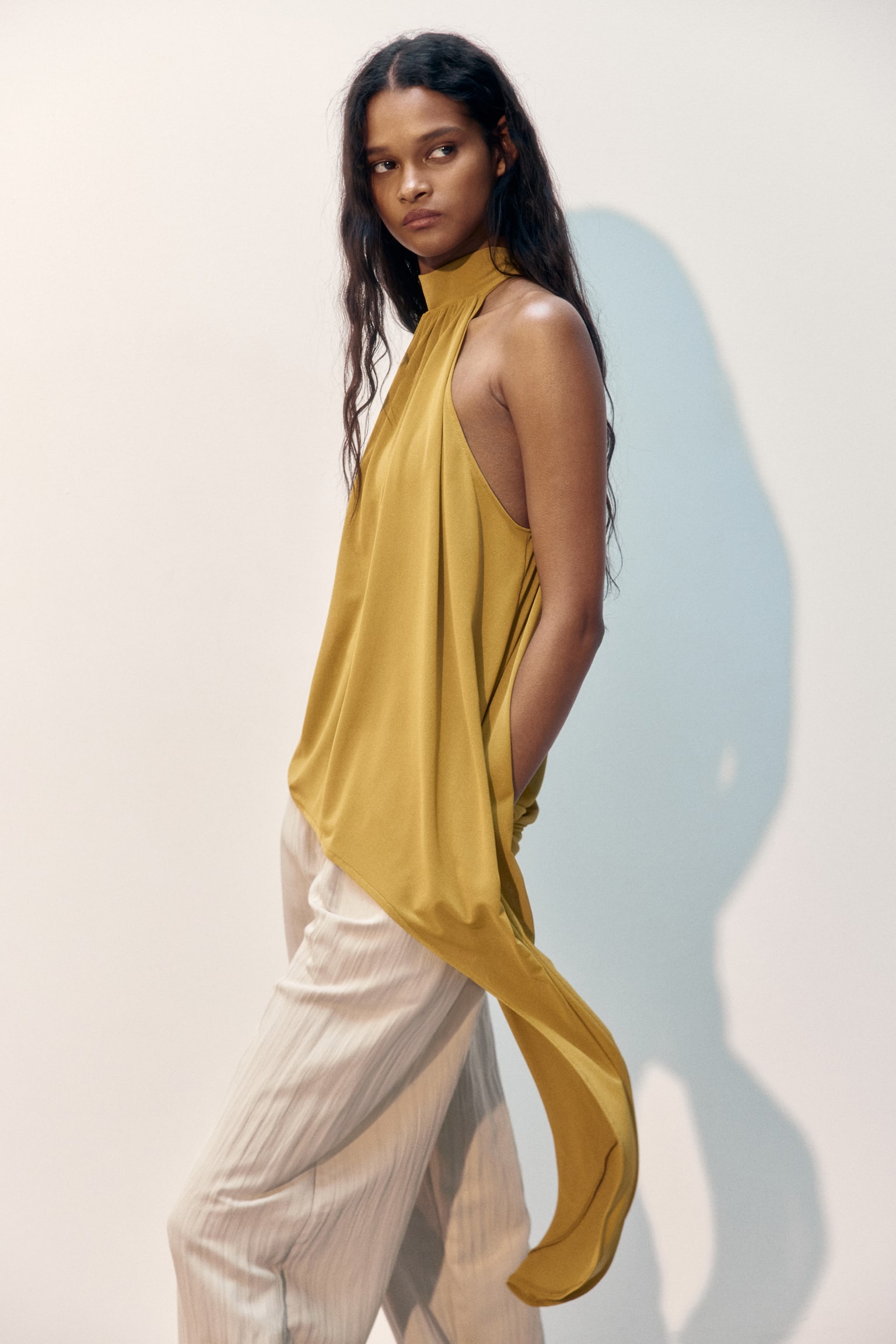 Asymmetric halterneck top - Mustard yellow/Black - 6