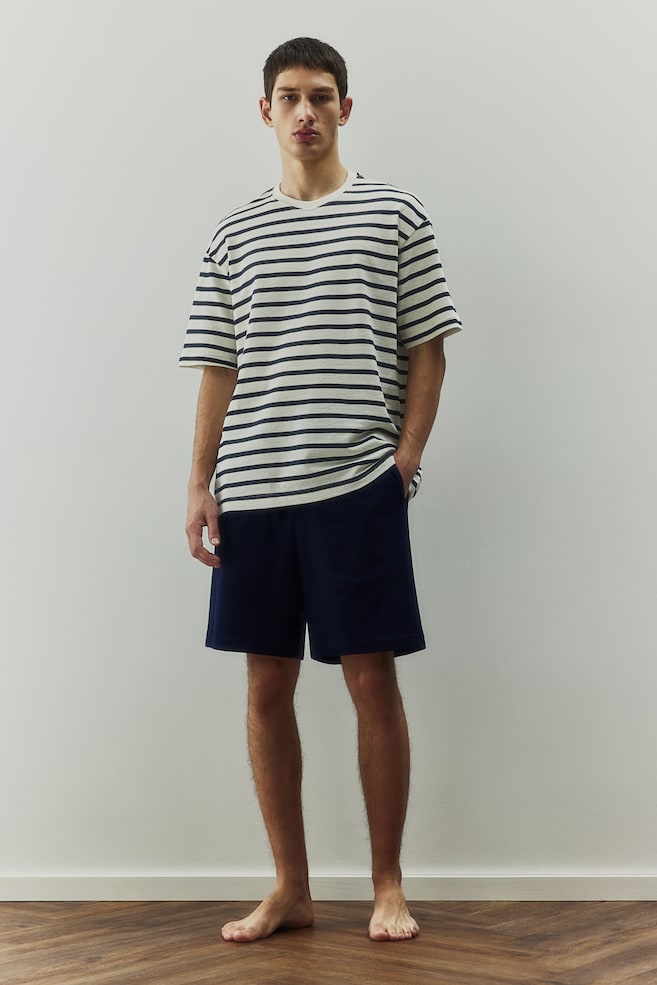 Pigiama con T-shirt e shorts - Bianco/blu navy - 5