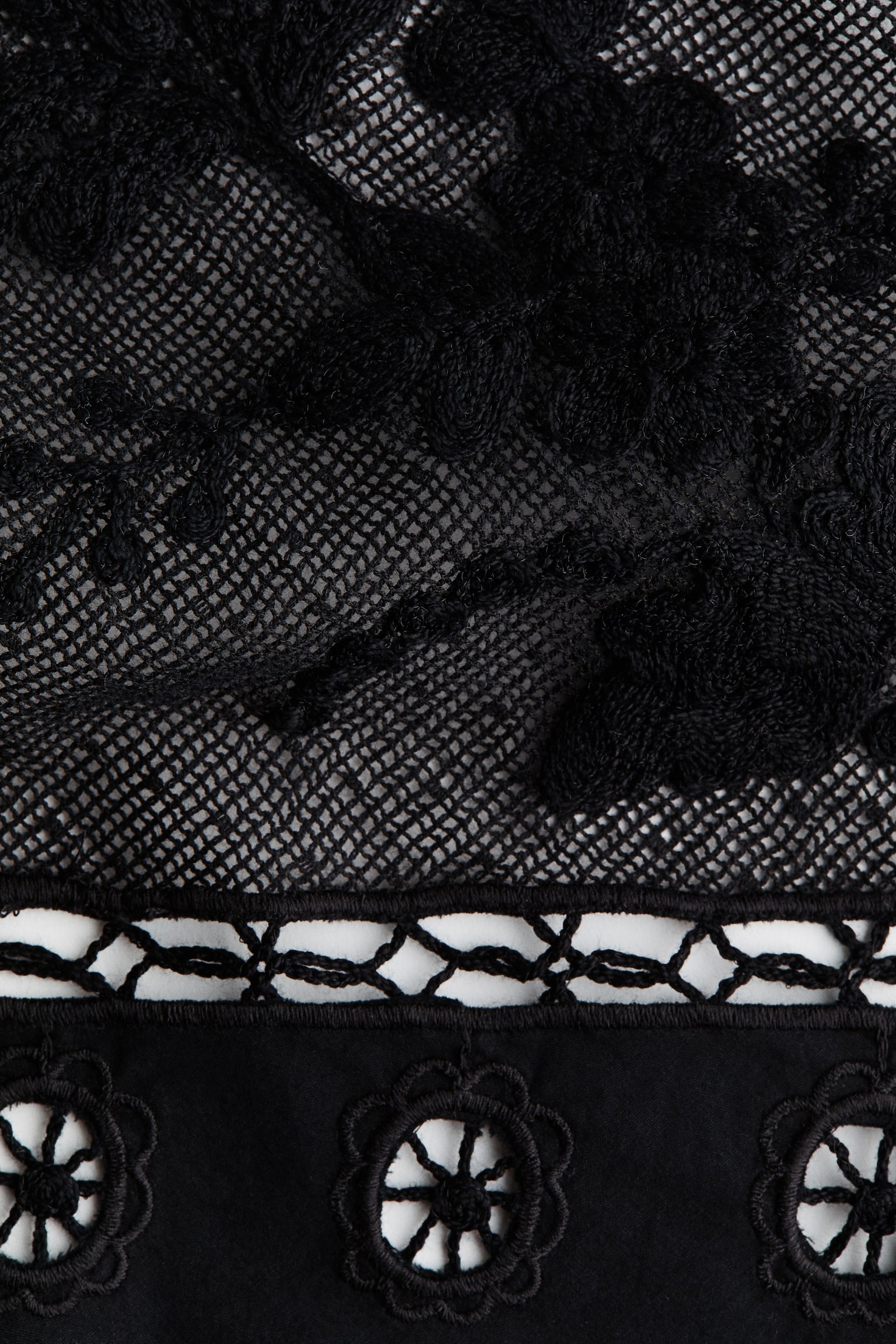 Lace-detail halterneck top - Black/White - 2