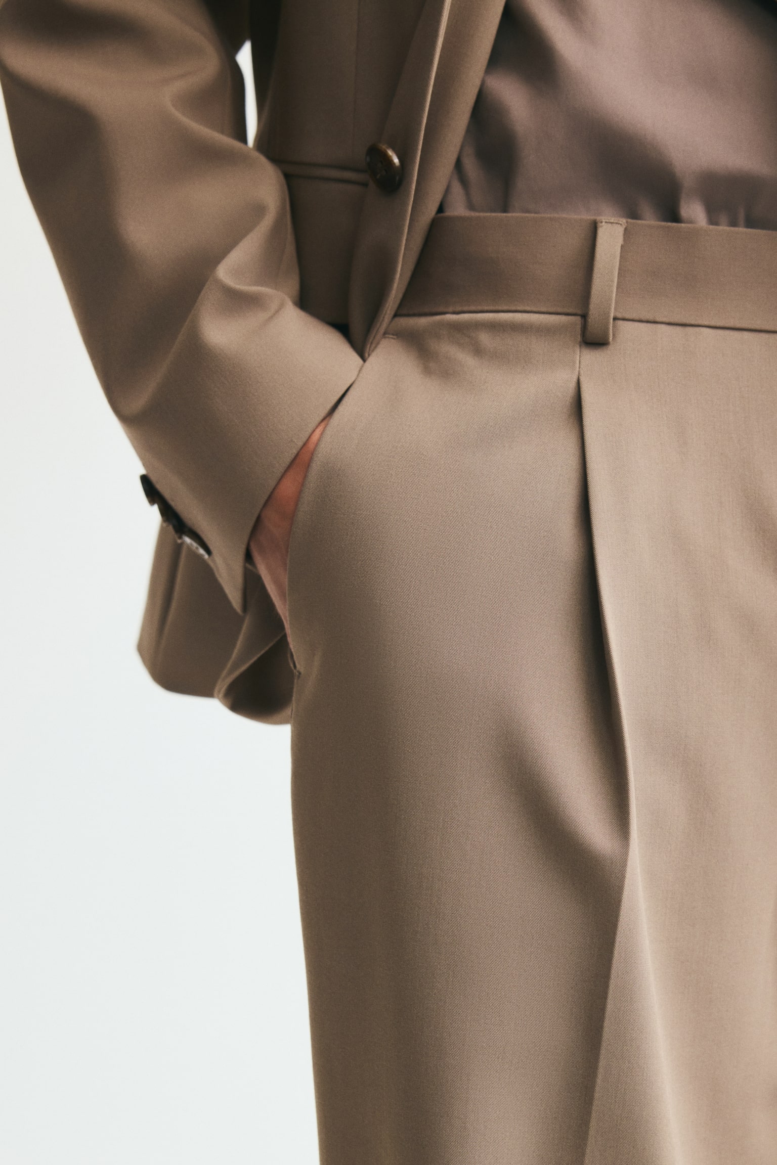 Мужские брюки H&M Loose-Fit Suit, цвет: Бежевый — фото 3
