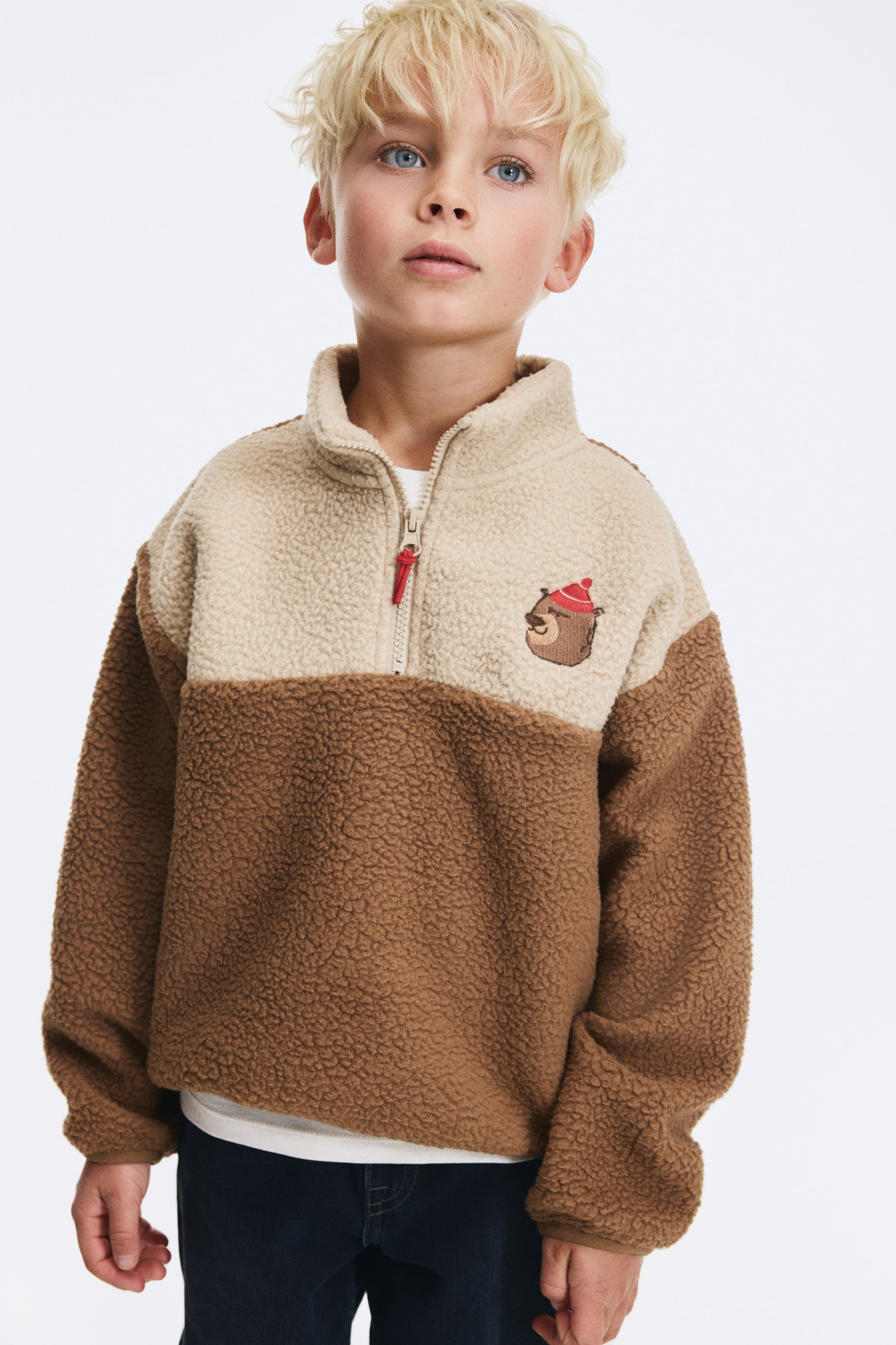 Voir une image plus grande: Chandail en polar avec col à fermeture éclair - Brun clair/ours - ENFANT | H&M CA 2