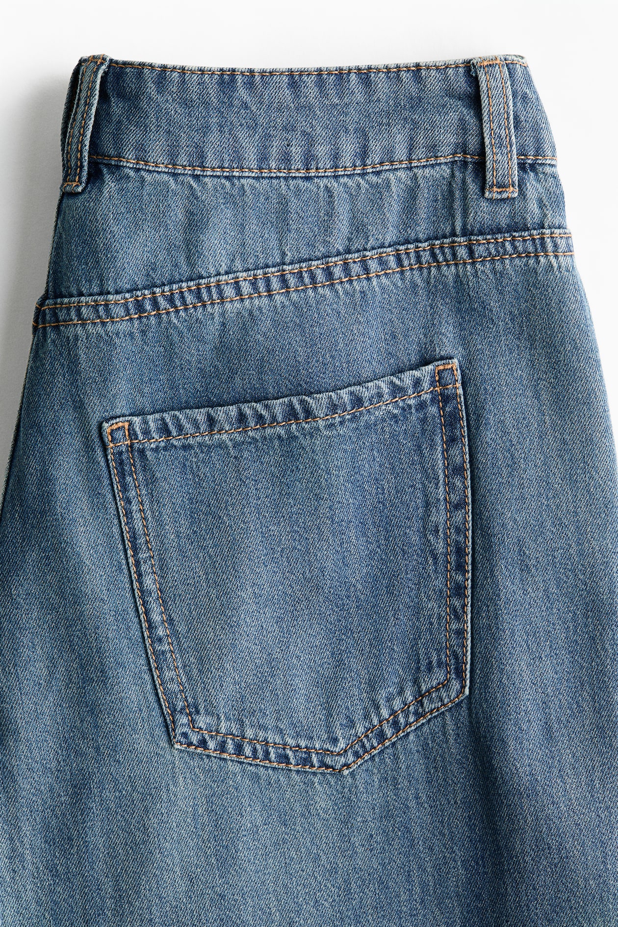 Wide-Leg Regular Waist Jeans - image 4
