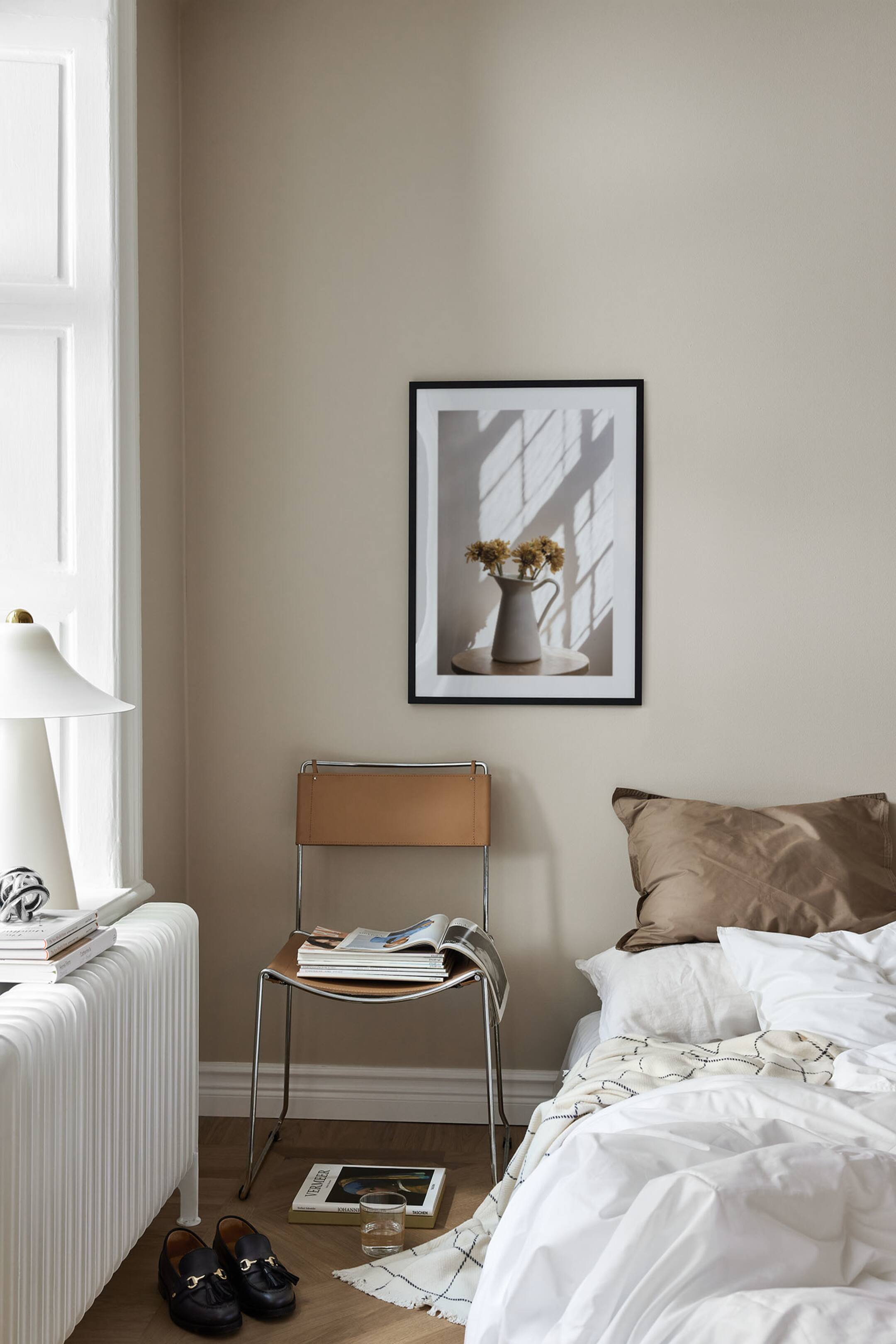 Zobacz większy obraz: Flower Vase No.2 Plakat - Beżowo/brązowy - Postery - HOME | H&M PL 1