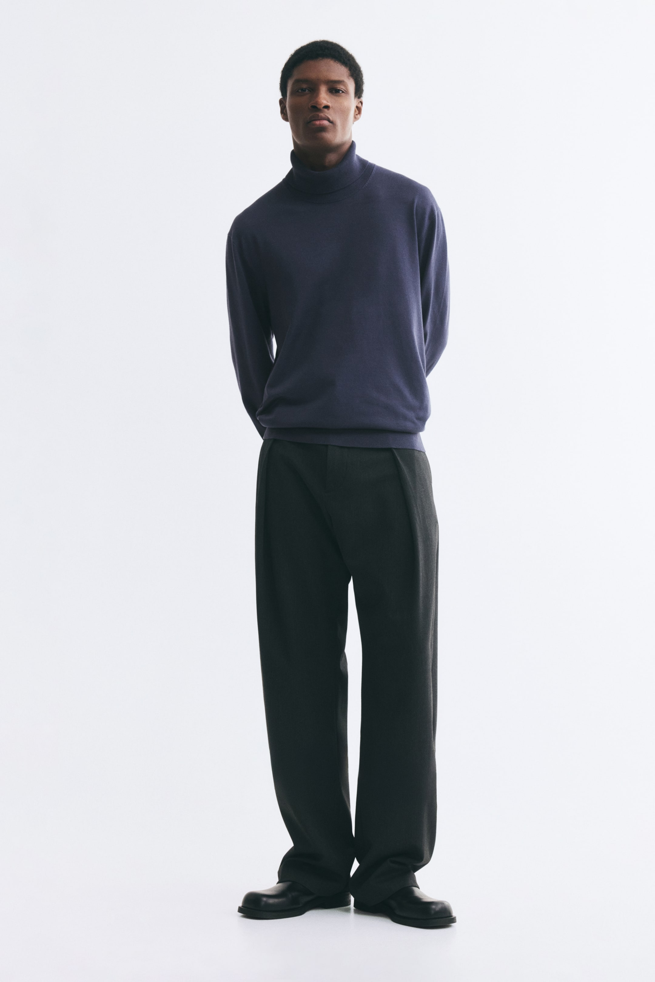 Zobacz większy obraz: Sweter z golfem Regular Fit - Granatowy - ON | H&M PL 1