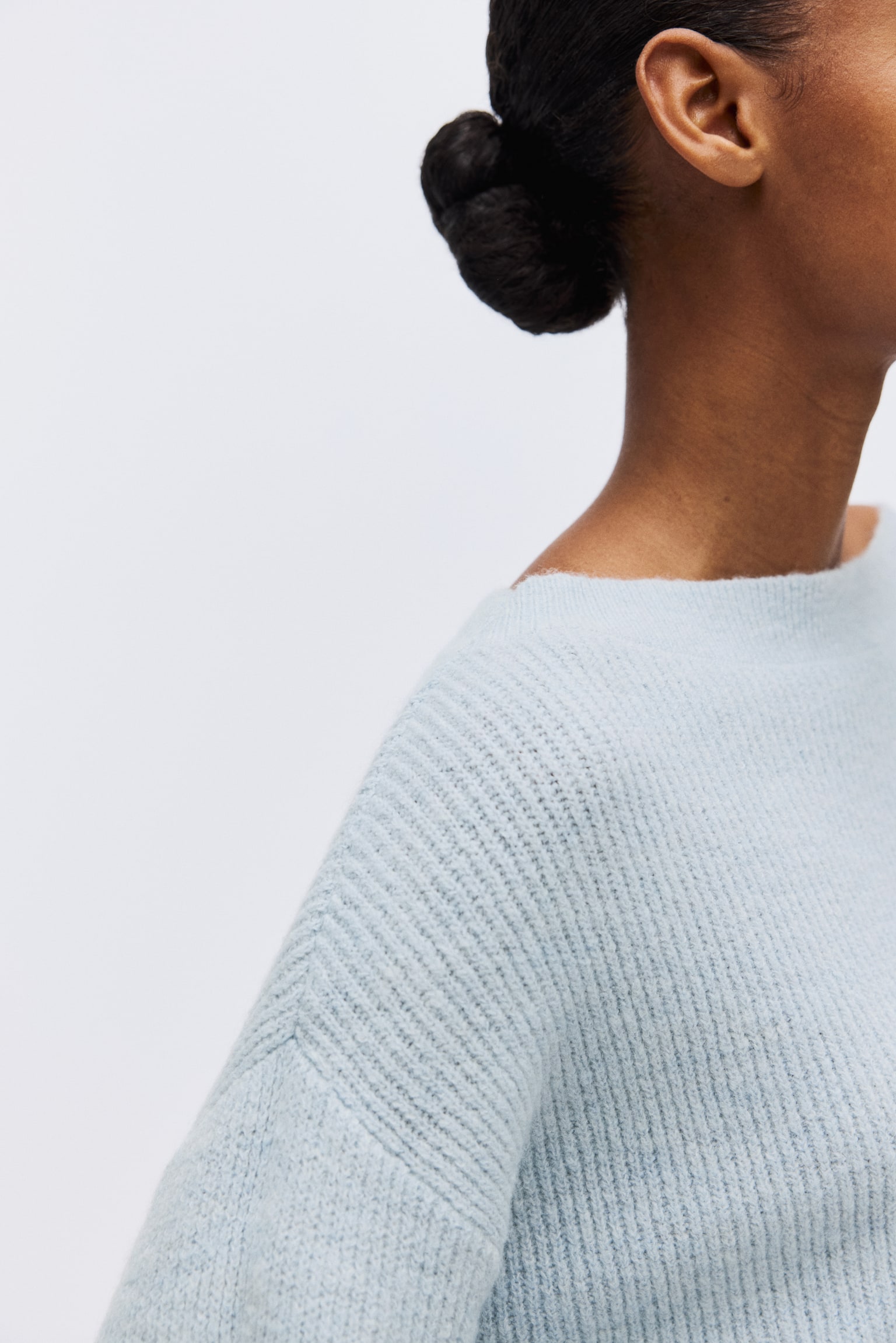 Suéter oversized con cuello de ojal - Azul claro - 4