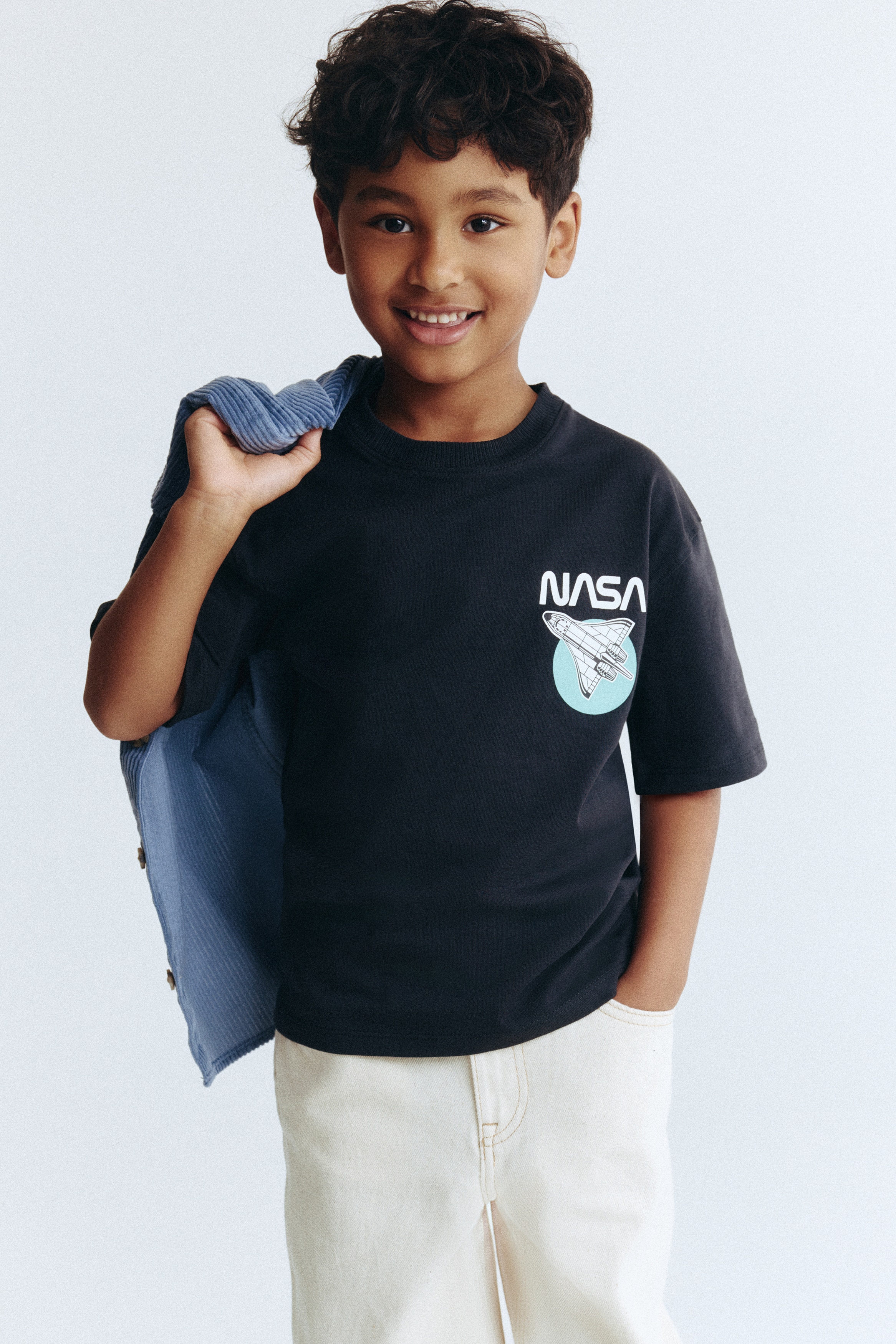 T-shirt z nadrukiem - Czarny/NASA/Granatowy/Sports/Biały/Fast Crew/Zakurzony turkus/Energy/Biały/Boston Garage Club/Biały/New York Diner/Biały/Chasin' Waves/Pomarańczowy/Dinozaury/Pomarańczowy/Skate Club/Granatowy/Niedźwiedź