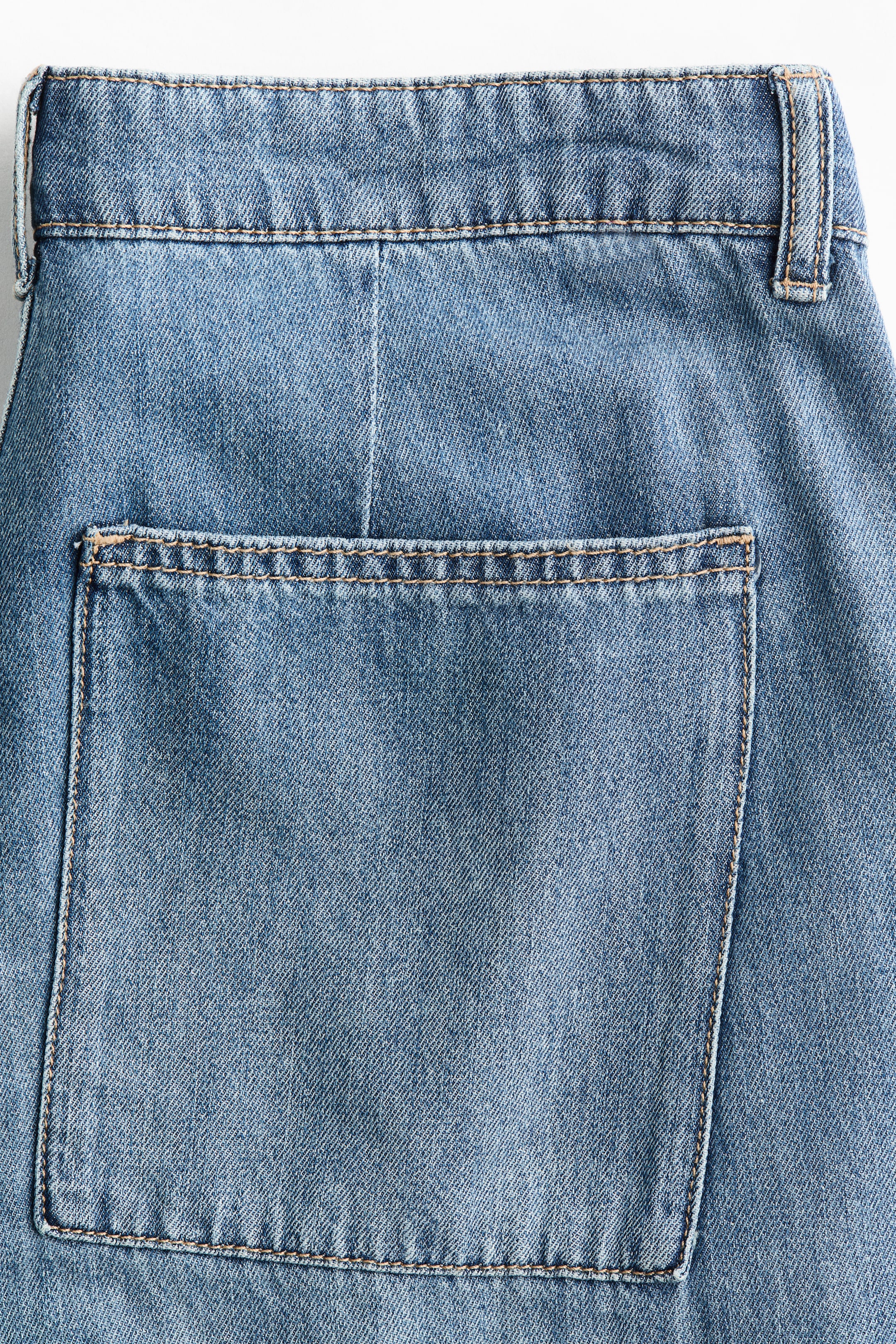 Jean cargo ample taille clasique